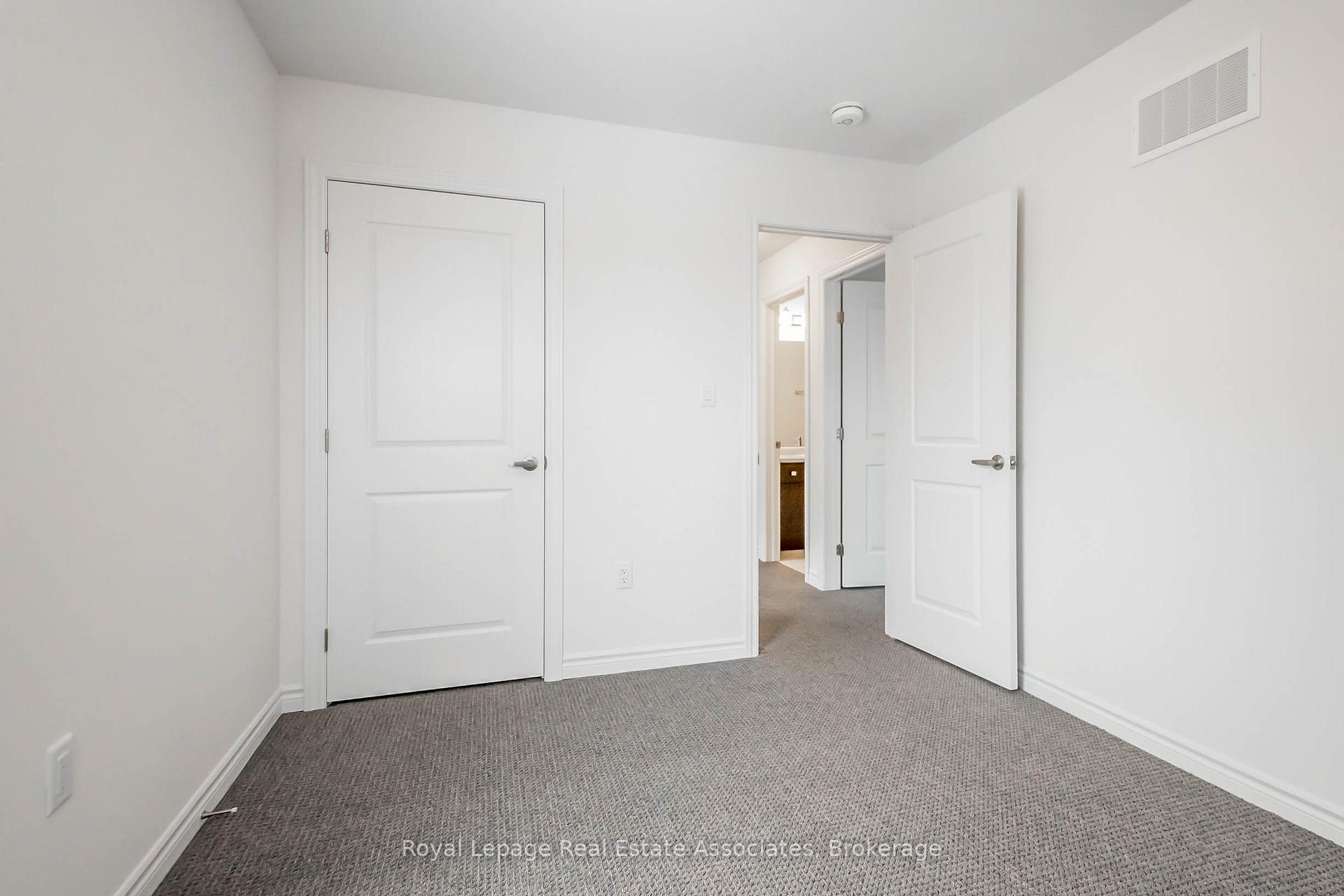 Photo 27 of 3981 Crown Street, Lincoln, Beamsville — HOMEH