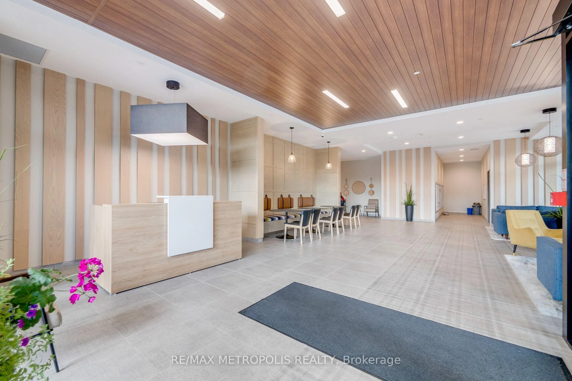 Photo 5 of Unit 508, 108 Garment Street, Kitchener, Cherry Hill — HOMEH