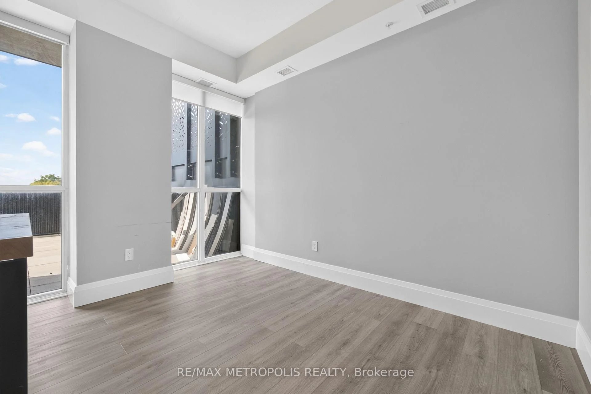 Photo 33 of Unit 508, 108 Garment Street, Kitchener, Cherry Hill — HOMEH