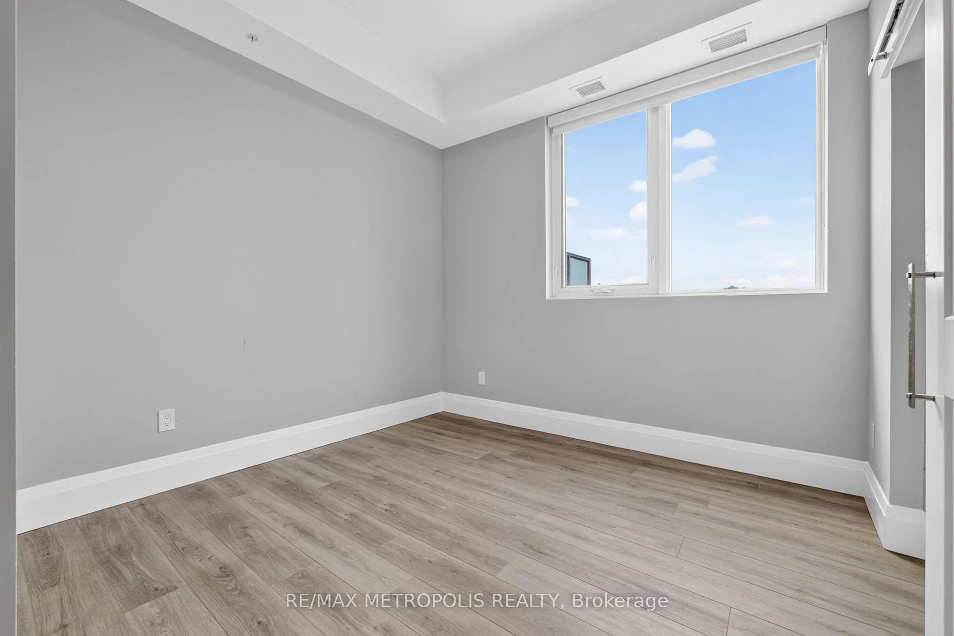 Photo 53 of Unit 508, 108 Garment Street, Kitchener, Cherry Hill — HOMEH
