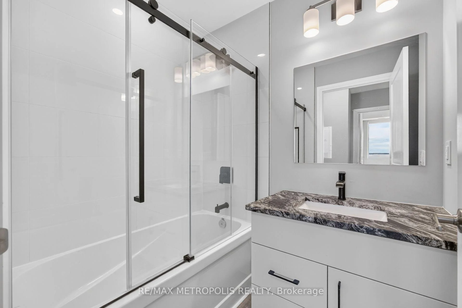 Photo 69 of Unit 508, 108 Garment Street, Kitchener, Cherry Hill — HOMEH