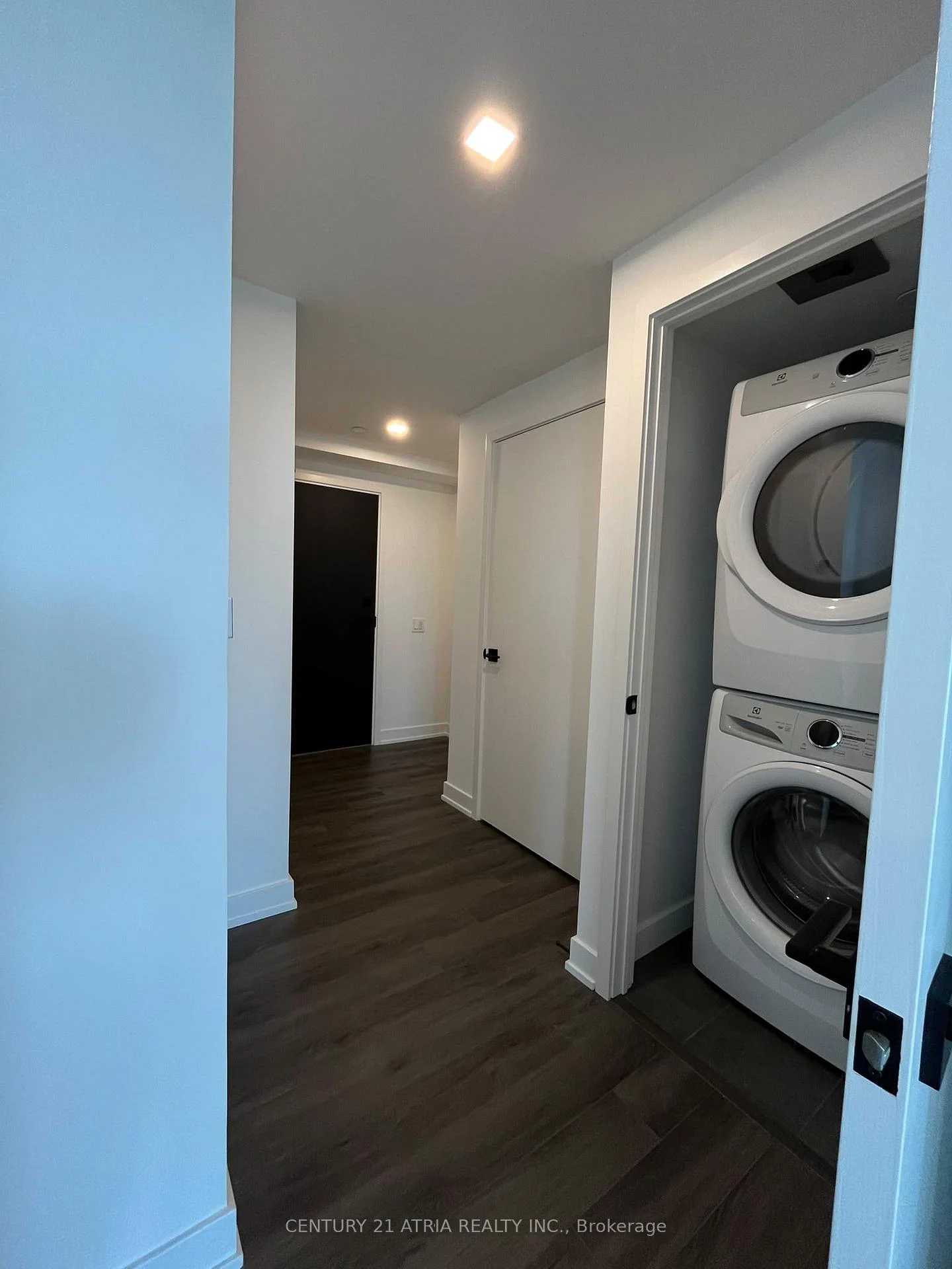 Photo 9 of Unit 4007, 609 Sherbourne Street, Toronto, North St. James Town — HOMEH