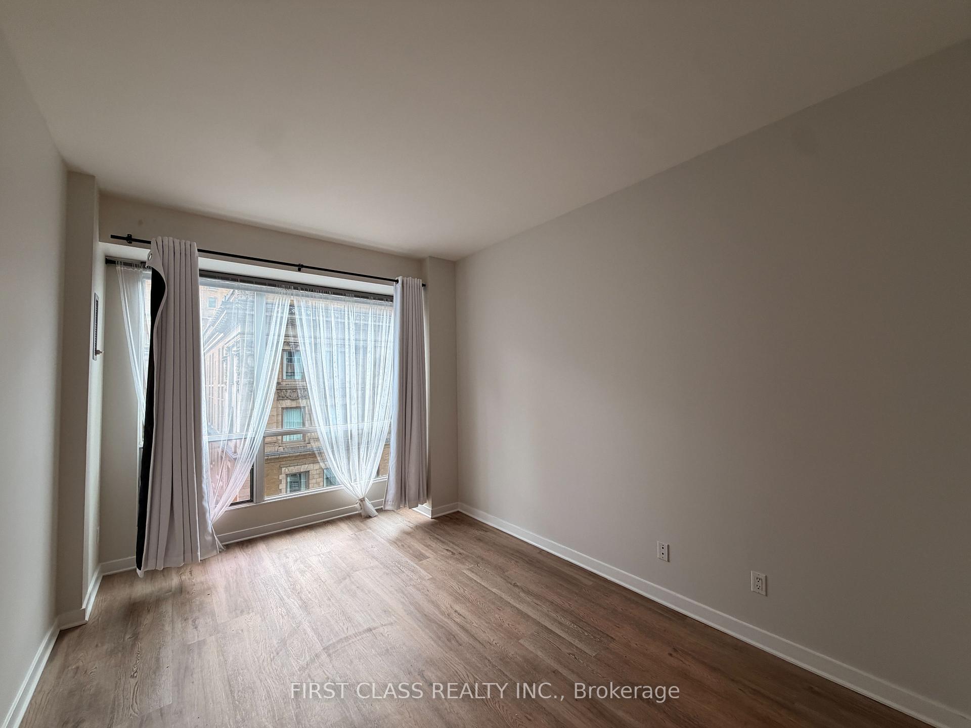 Photo 9 of Unit 916, 7 King Street E, Toronto, Church-Yonge Corridor — HOMEH