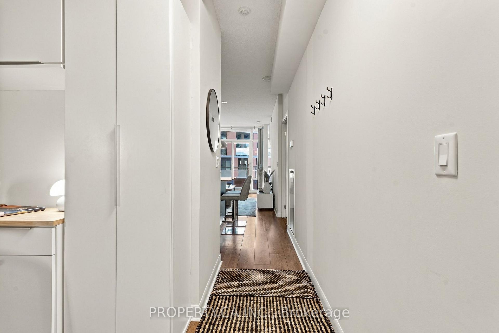Photo 14 of Unit 503, 15 Bruyeres Mews, Toronto, Niagara — HOMEH