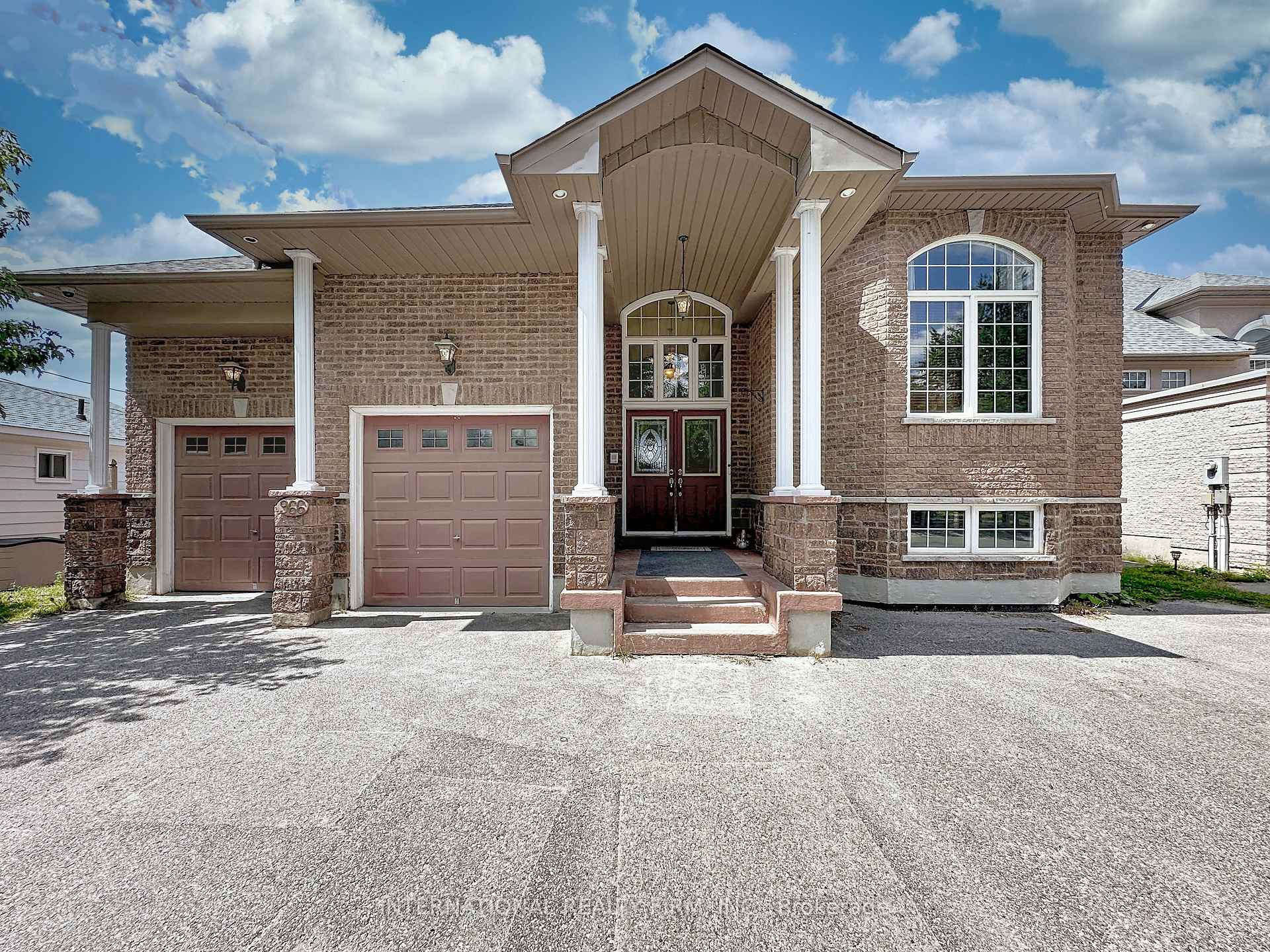 Photo of 966 Shore Lane