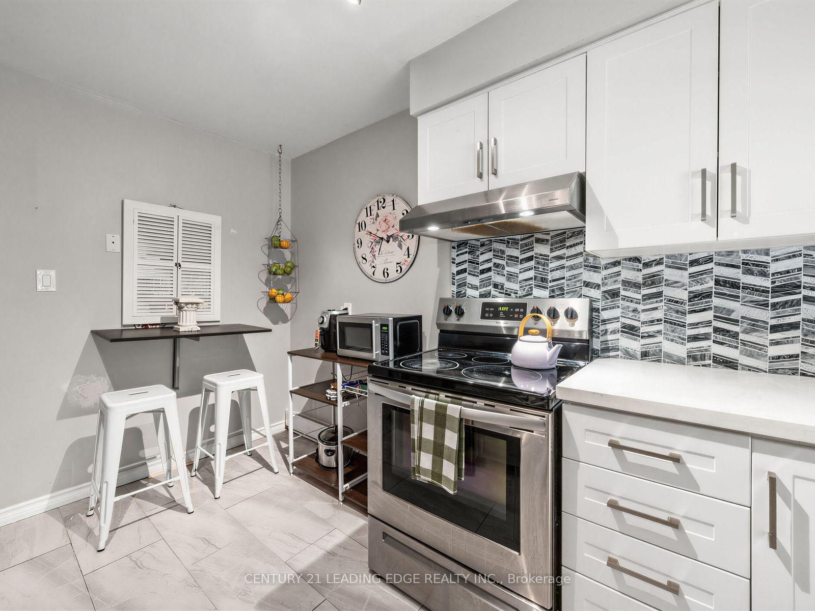 Photo 9 of Unit 3, 1300 Oxford Street, Oshawa, Lakeview — HOMEH