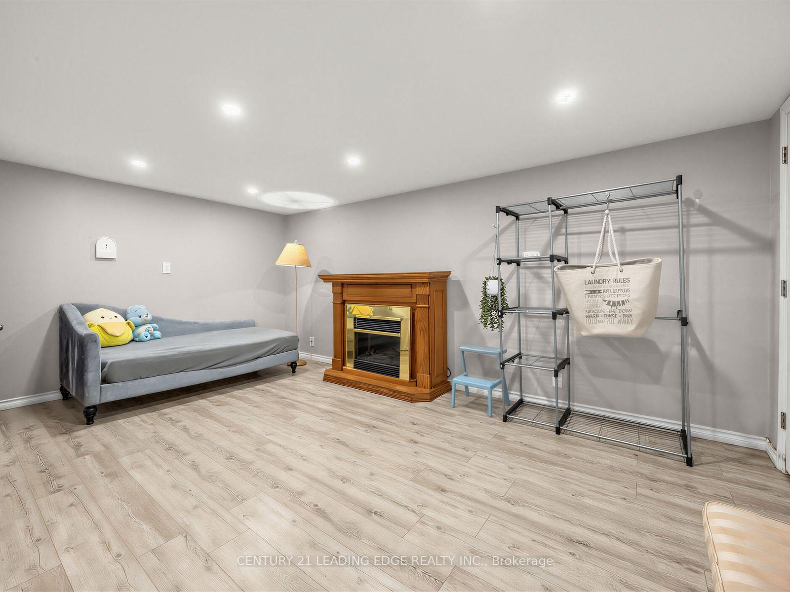 Photo 25 of Unit 3, 1300 Oxford Street, Oshawa, Lakeview — HOMEH