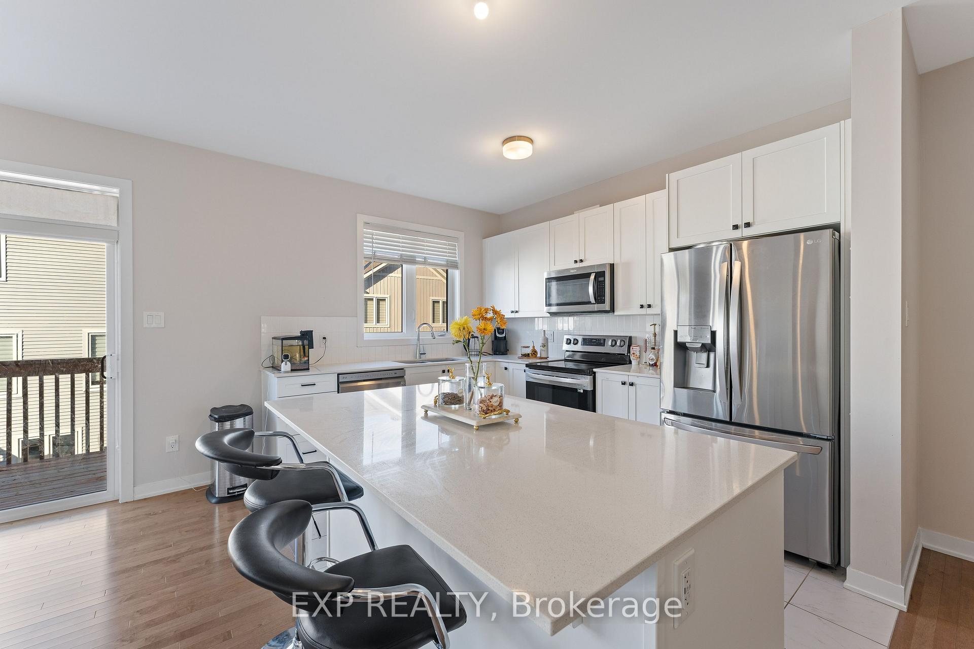 Photo 5 of 228 Appalachian Circle, Ottawa, Barrhaven - Half Moon Bay — HOMEH