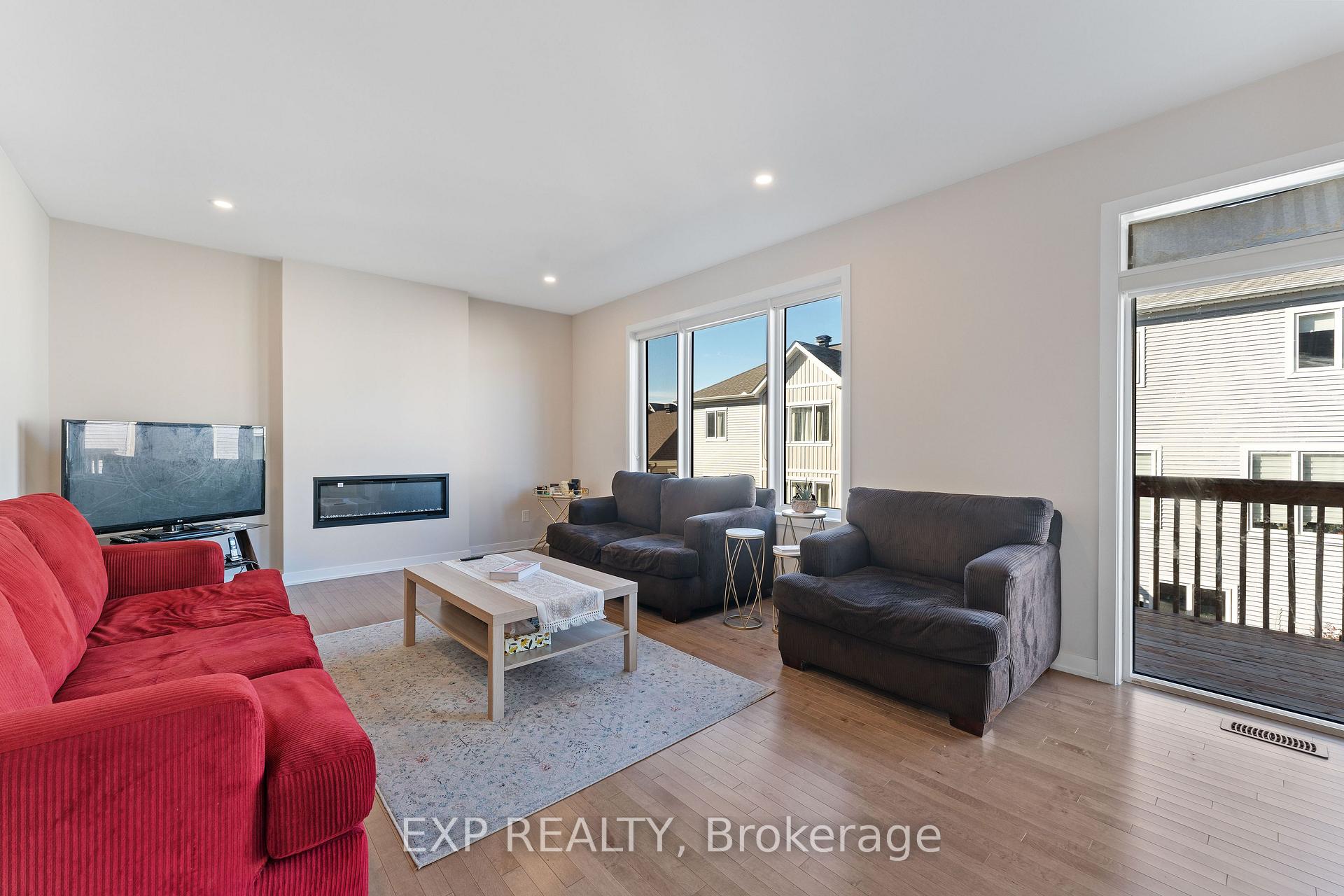 Photo 9 of 228 Appalachian Circle, Ottawa, Barrhaven - Half Moon Bay — HOMEH