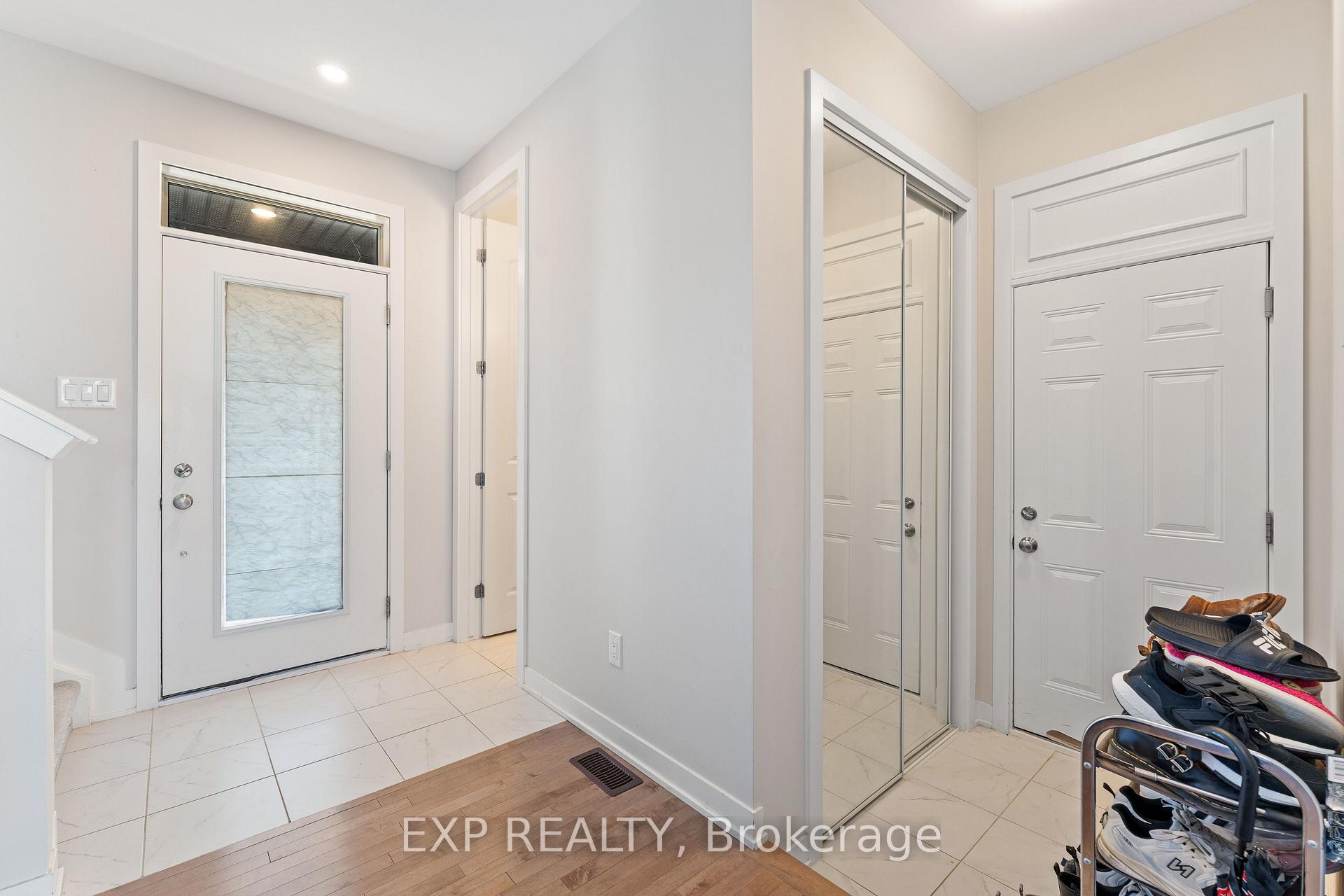 Photo 13 of 228 Appalachian Circle, Ottawa, Barrhaven - Half Moon Bay — HOMEH