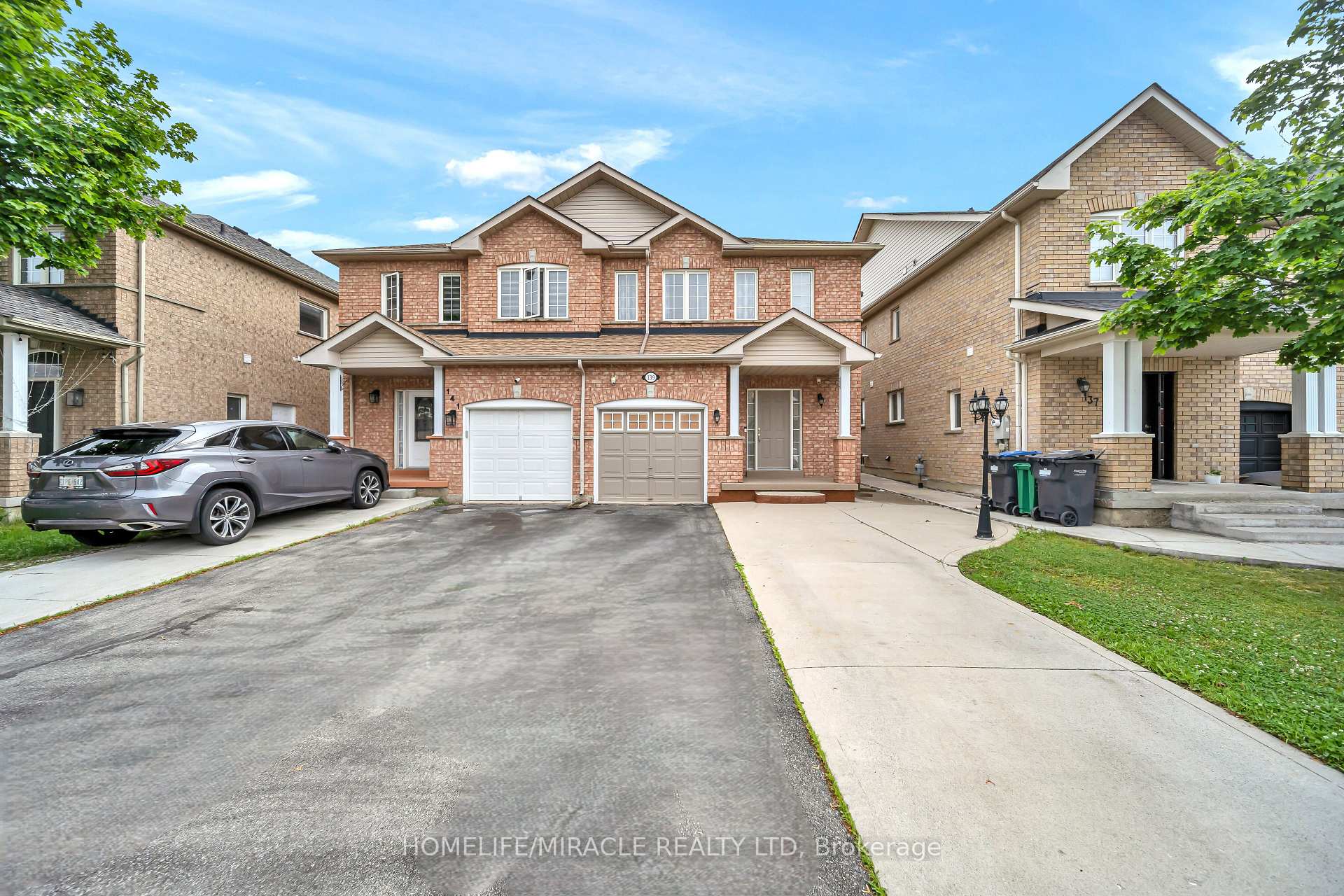 Photo 3 of 139 Sewells Lane, Brampton, Fletcher's Meadow — HOMEH