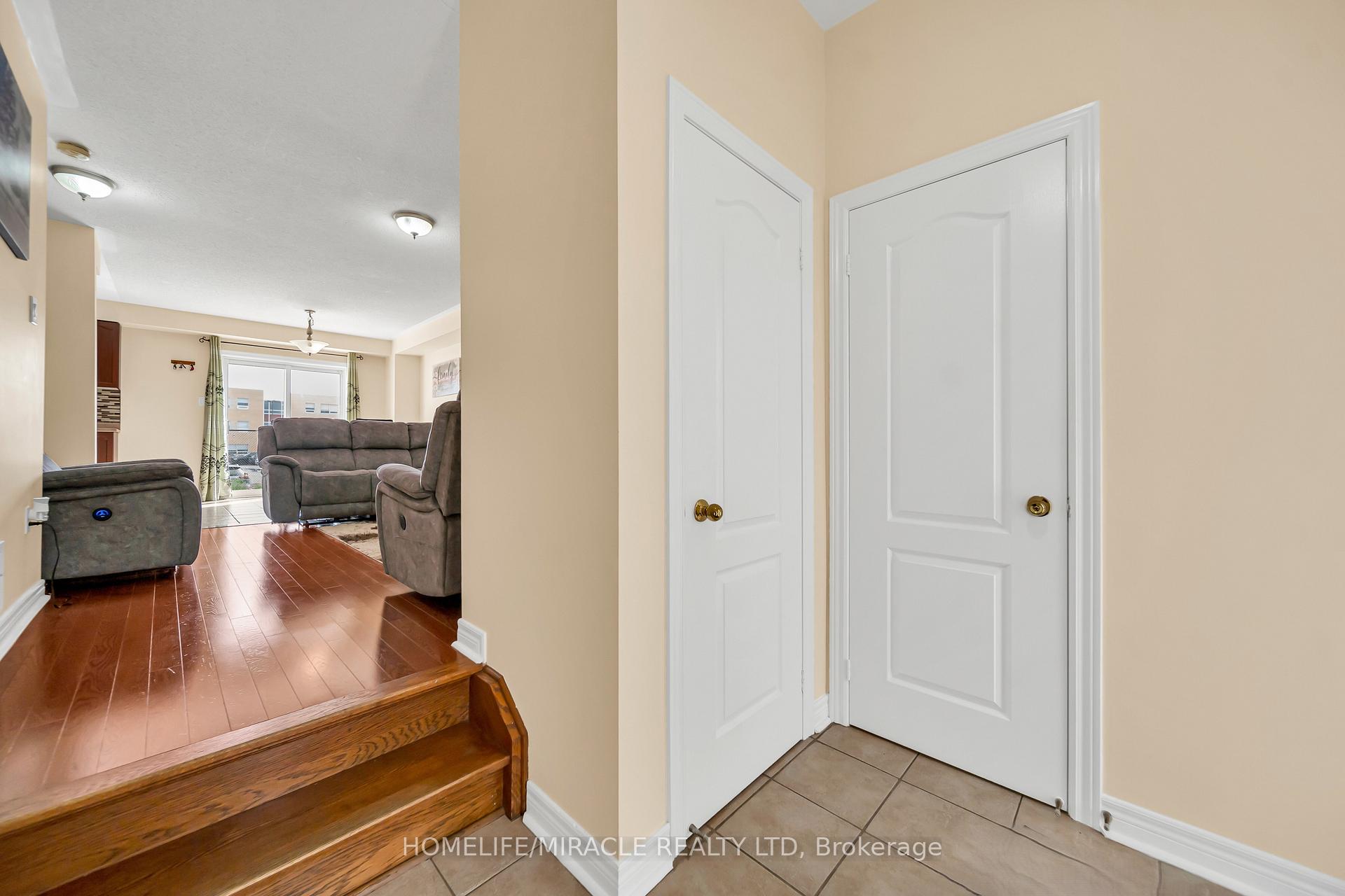 Photo 8 of 139 Sewells Lane, Brampton, Fletcher's Meadow — HOMEH