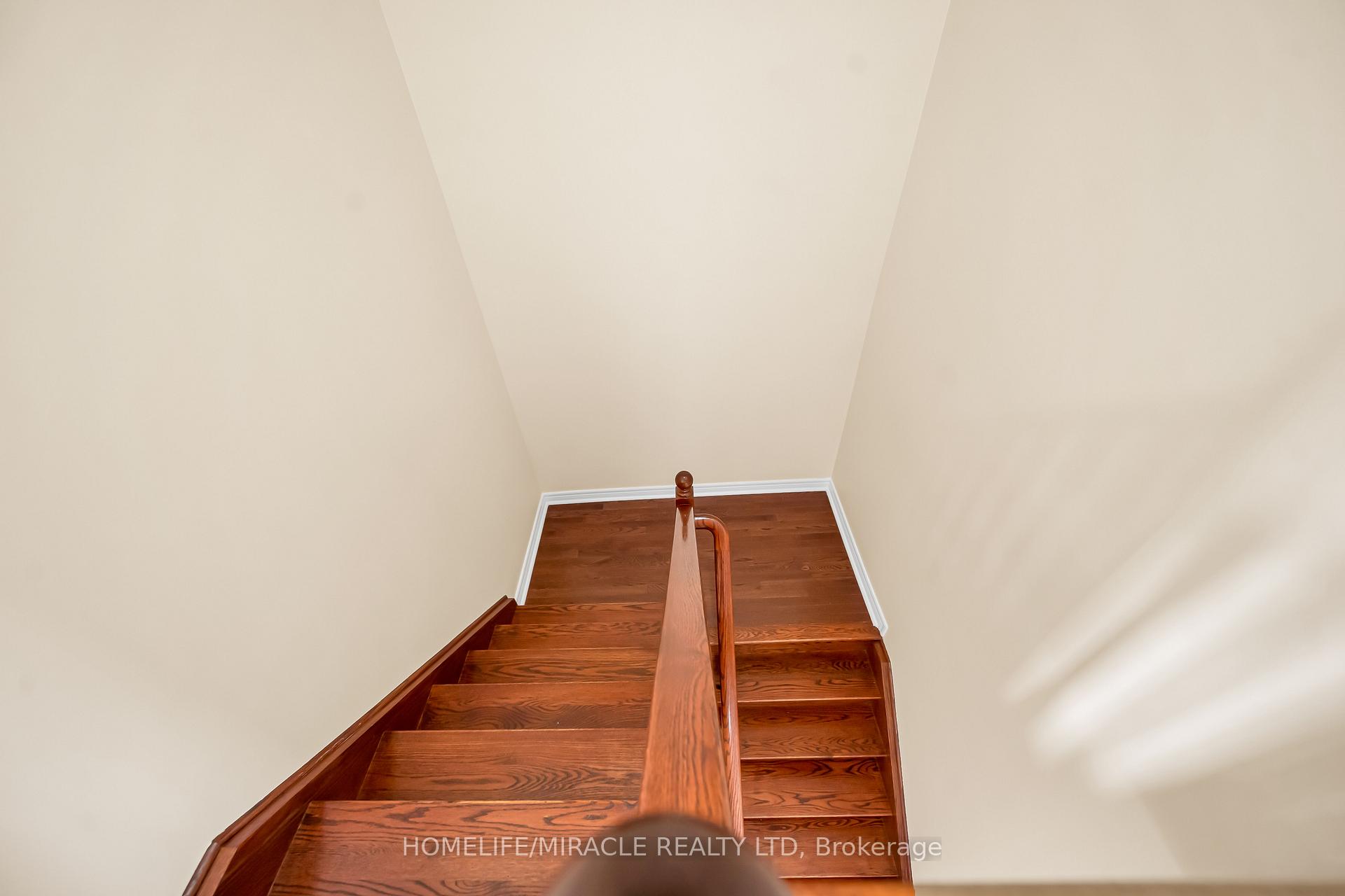 Photo 23 of 139 Sewells Lane, Brampton, Fletcher's Meadow — HOMEH