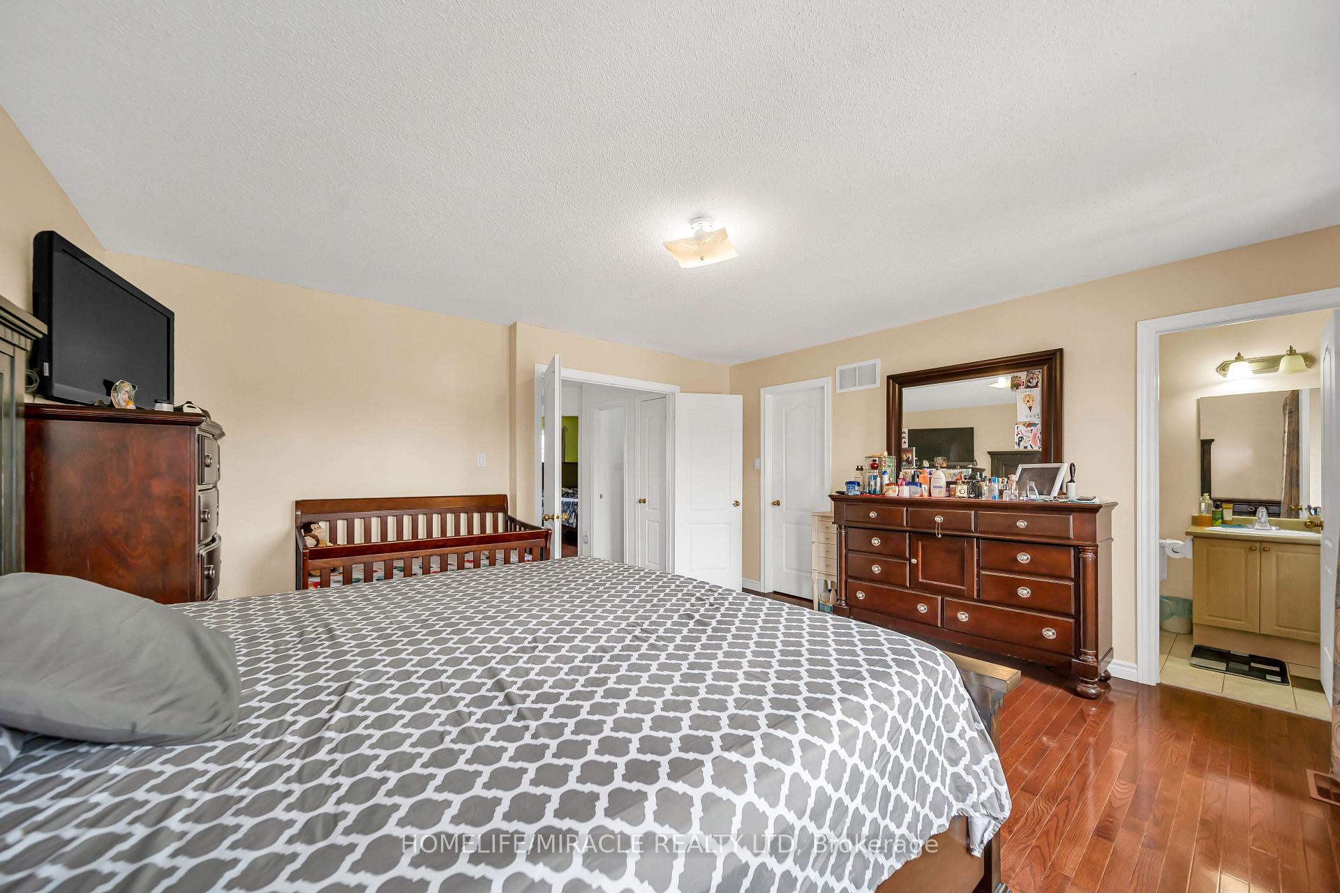 Photo 26 of 139 Sewells Lane, Brampton, Fletcher's Meadow — HOMEH