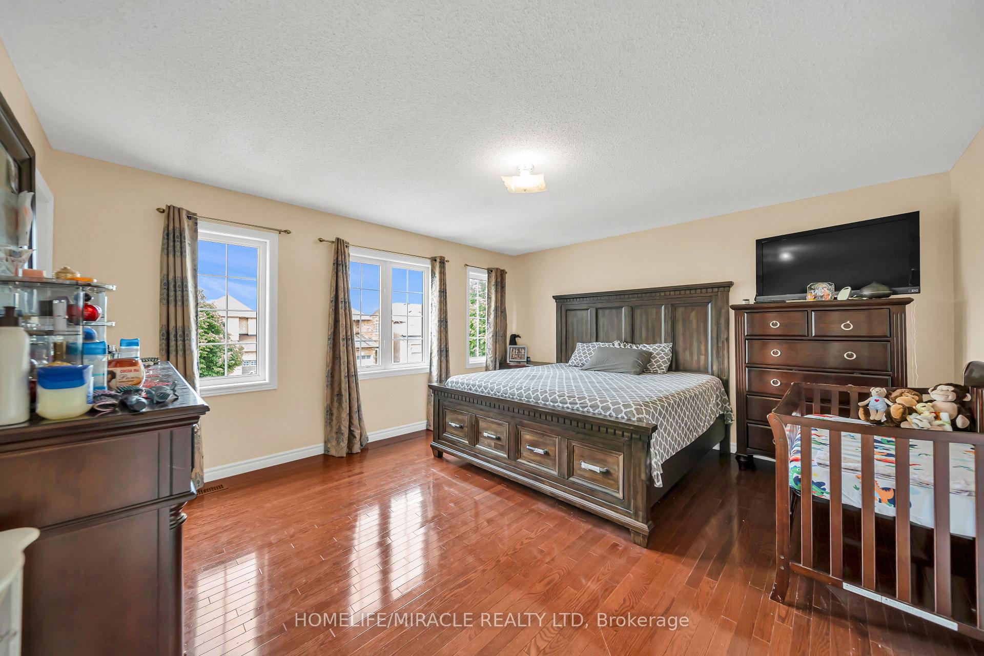 Photo 27 of 139 Sewells Lane, Brampton, Fletcher's Meadow — HOMEH
