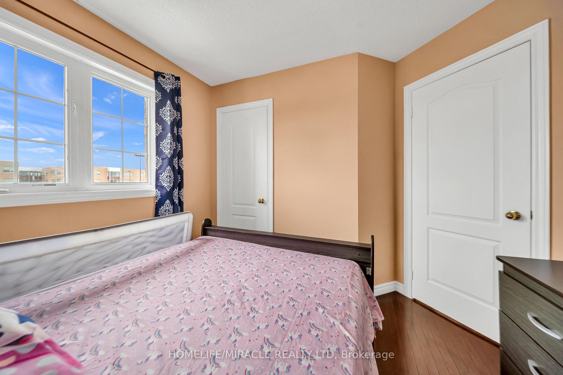 Photo 33 of 139 Sewells Lane, Brampton, Fletcher's Meadow — HOMEH