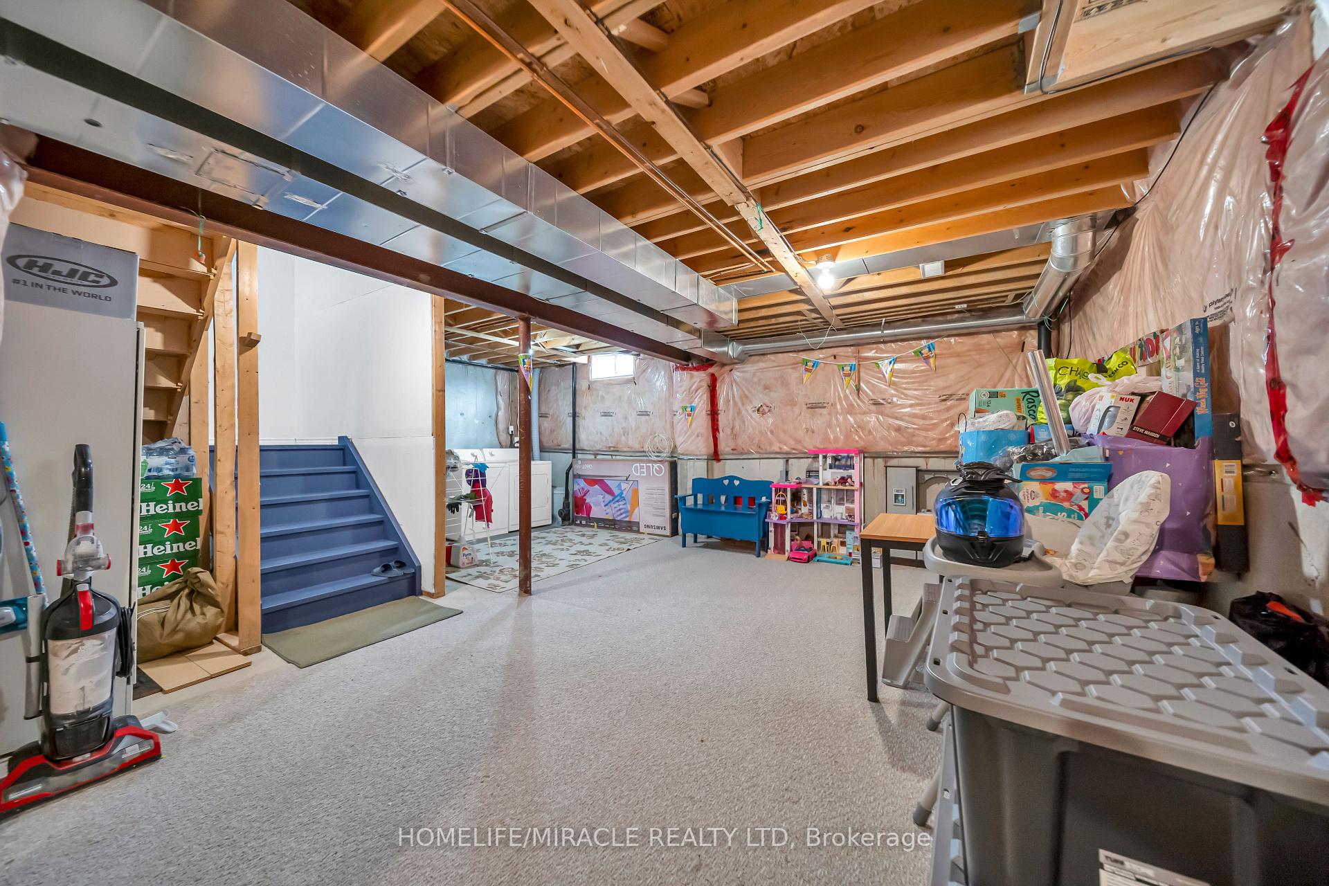 Photo 37 of 139 Sewells Lane, Brampton, Fletcher's Meadow — HOMEH