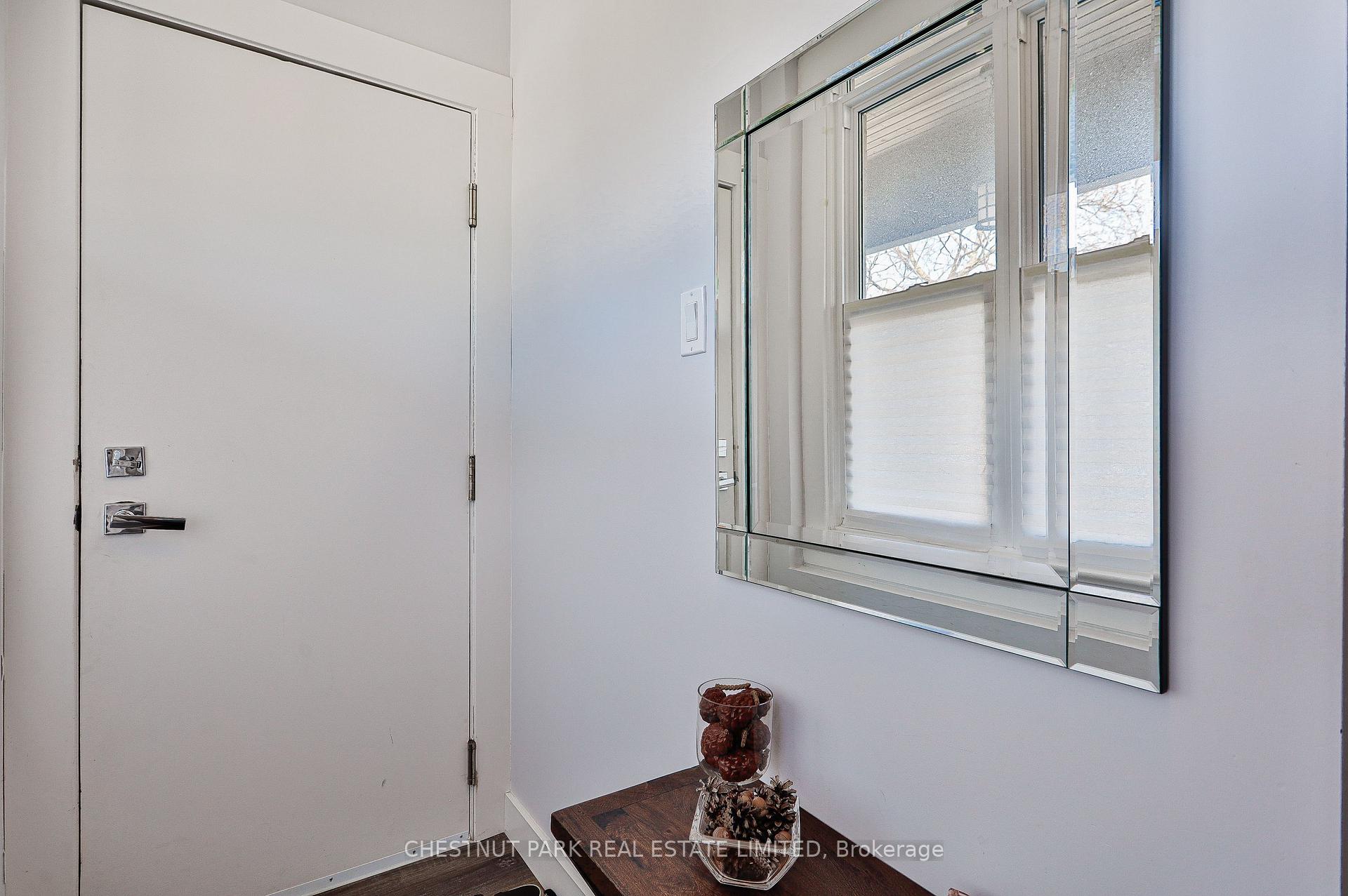 Photo 2 of Unit Upper, 159 Briar Hill Avenue, Toronto, Yonge-Eglinton — HOMEH