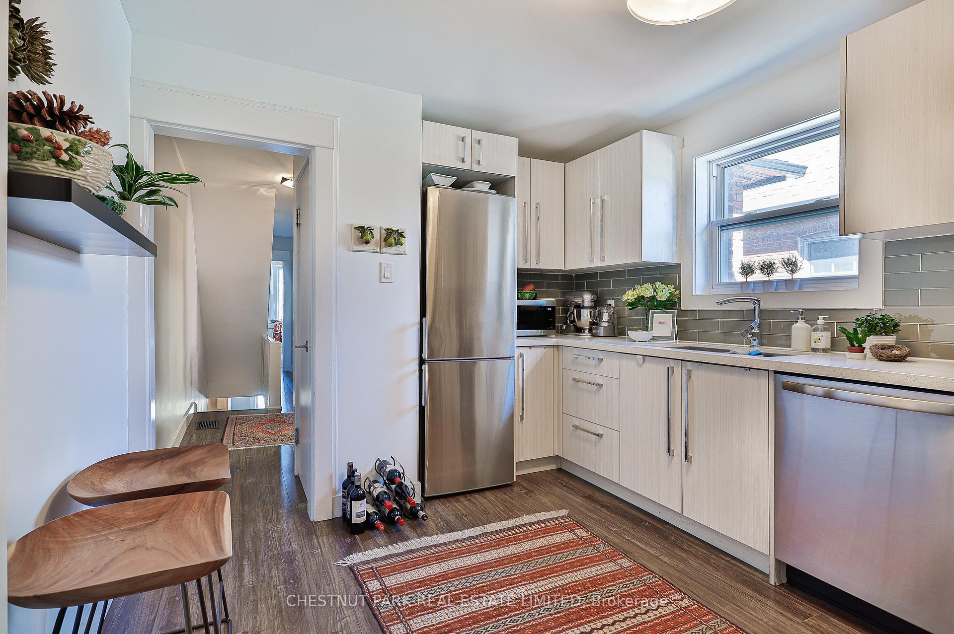 Photo 12 of Unit Upper, 159 Briar Hill Avenue, Toronto, Yonge-Eglinton — HOMEH