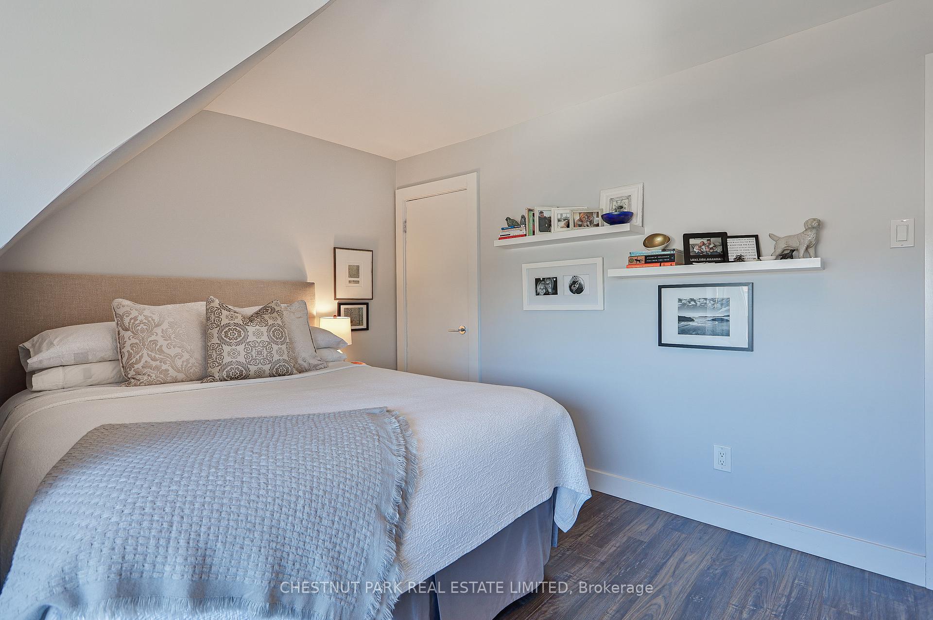 Photo 20 of Unit Upper, 159 Briar Hill Avenue, Toronto, Yonge-Eglinton — HOMEH