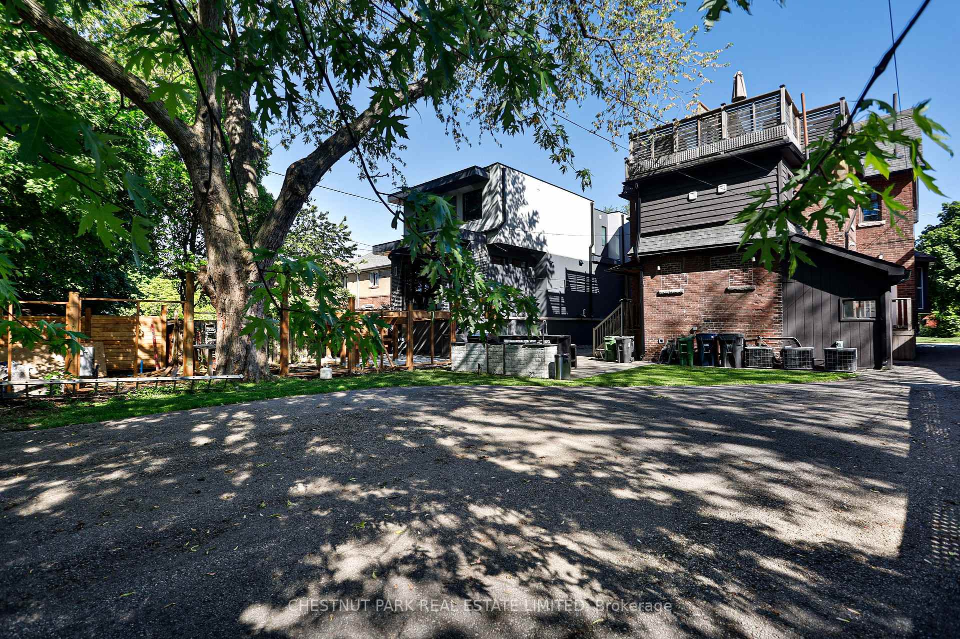 Photo 33 of Unit Upper, 159 Briar Hill Avenue, Toronto, Yonge-Eglinton — HOMEH