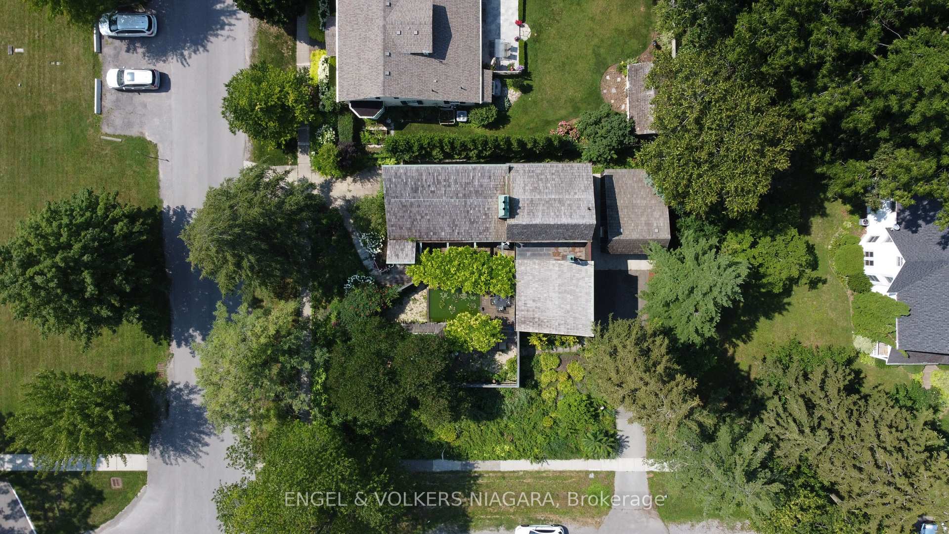 Photo 31 of 89 Byron Street, Niagara-on-the-Lake, Town — HOMEH