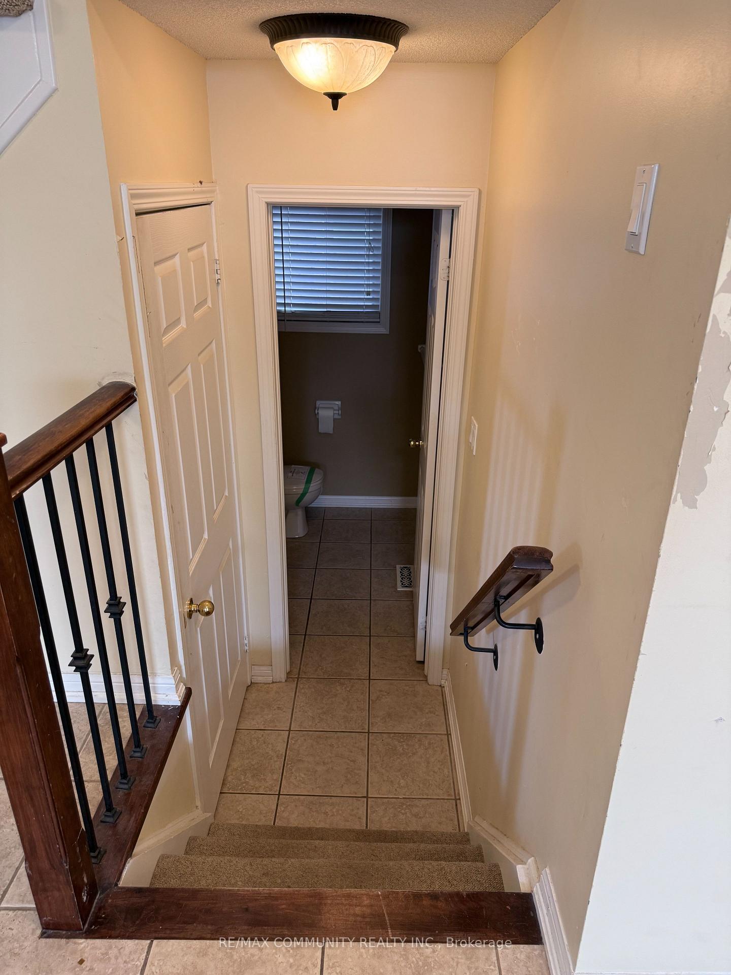 Photo 19 of 3 Baycliffe Drive, Whitby, Williamsburg — HOMEH