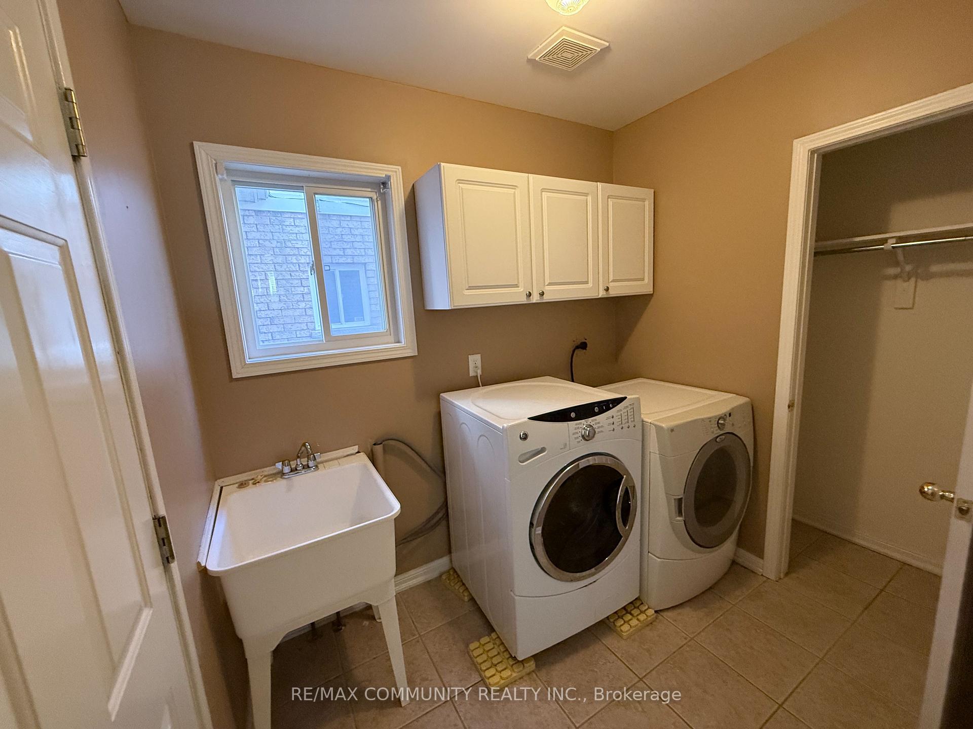 Photo 20 of 3 Baycliffe Drive, Whitby, Williamsburg — HOMEH