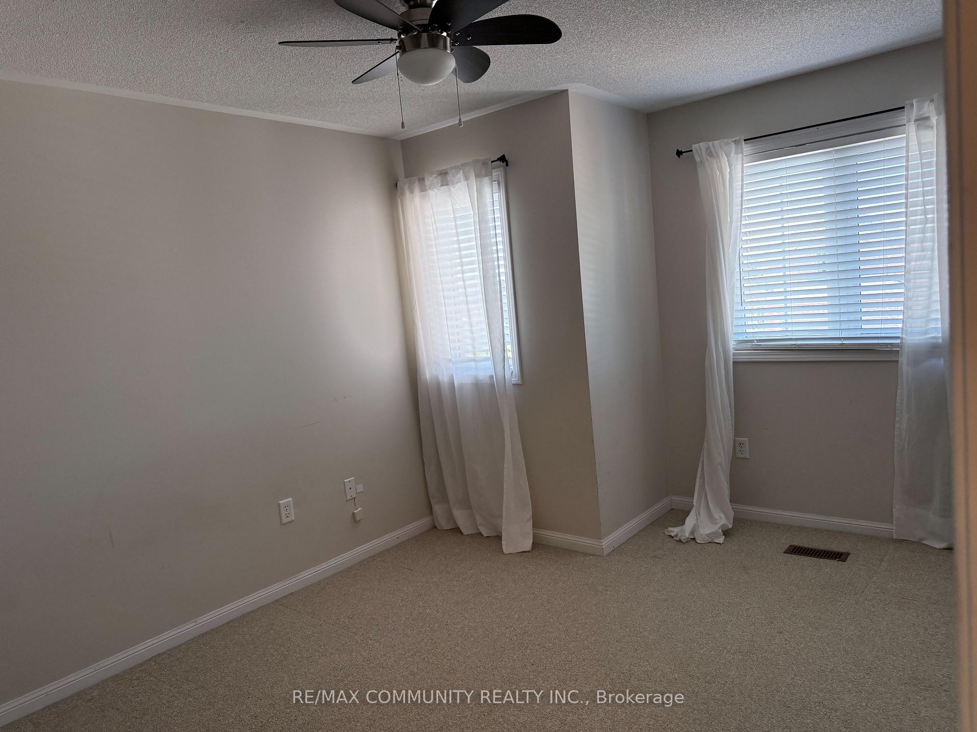 Photo 29 of 3 Baycliffe Drive, Whitby, Williamsburg — HOMEH