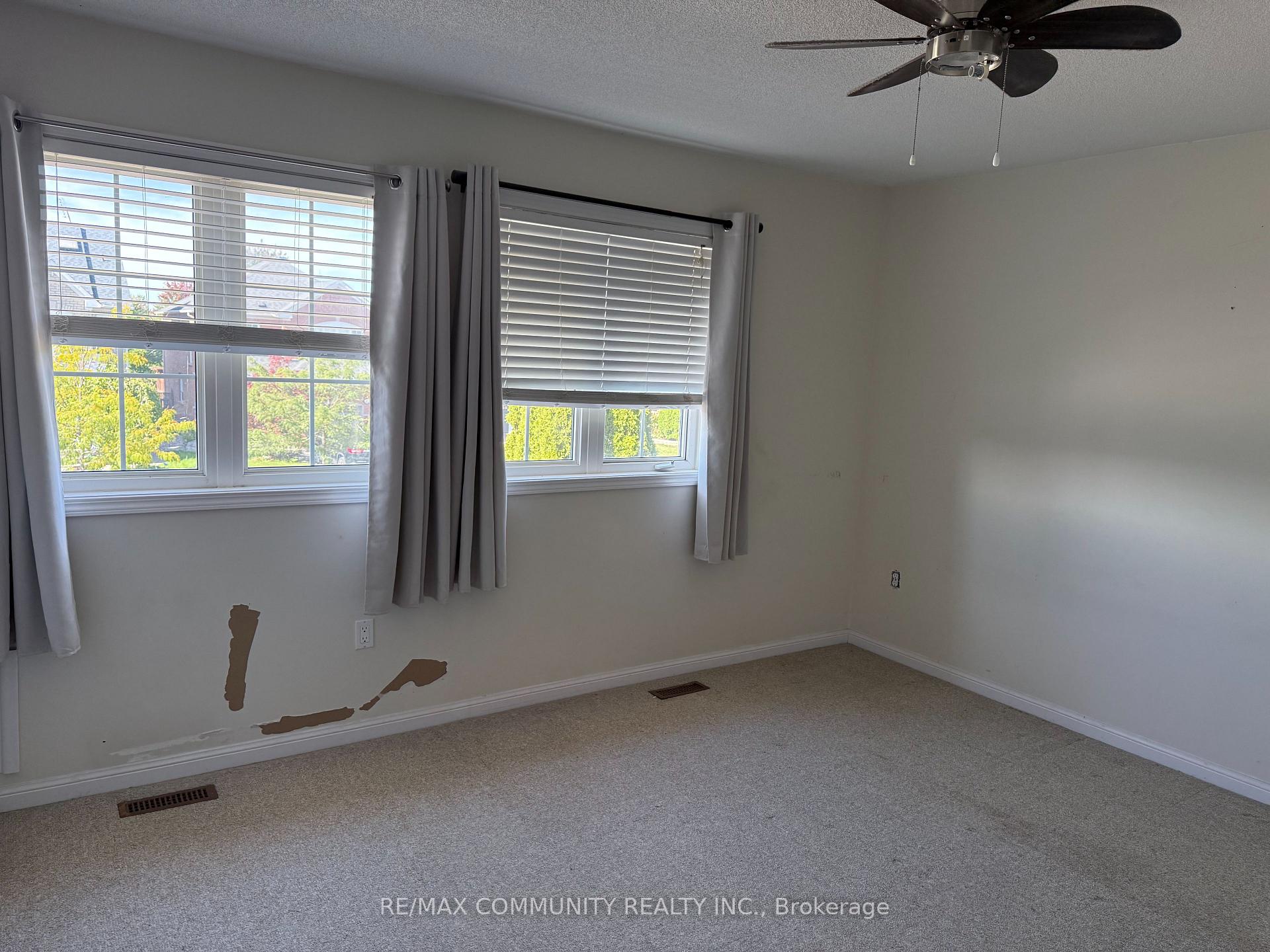 Photo 31 of 3 Baycliffe Drive, Whitby, Williamsburg — HOMEH