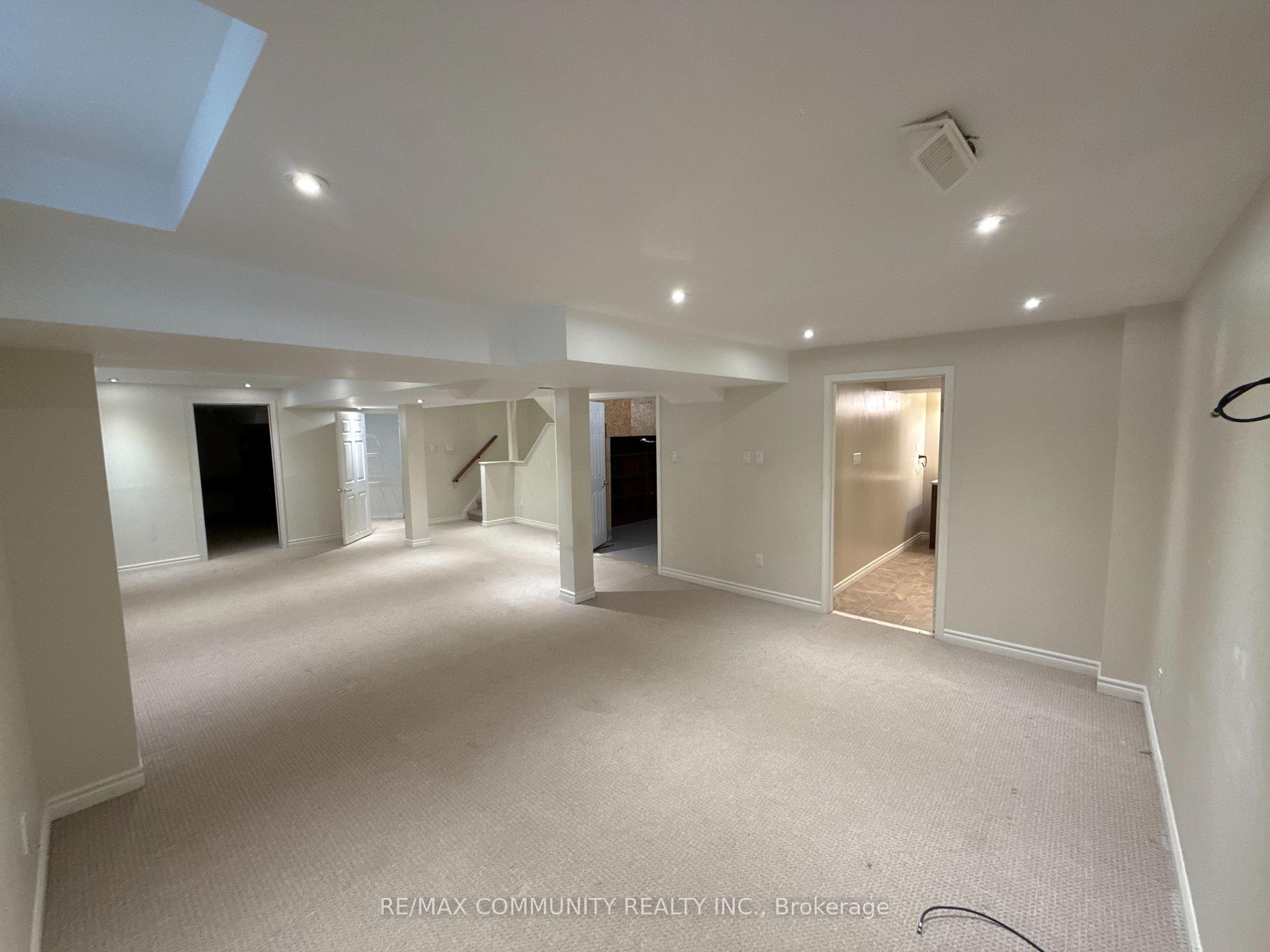 Photo 38 of 3 Baycliffe Drive, Whitby, Williamsburg — HOMEH