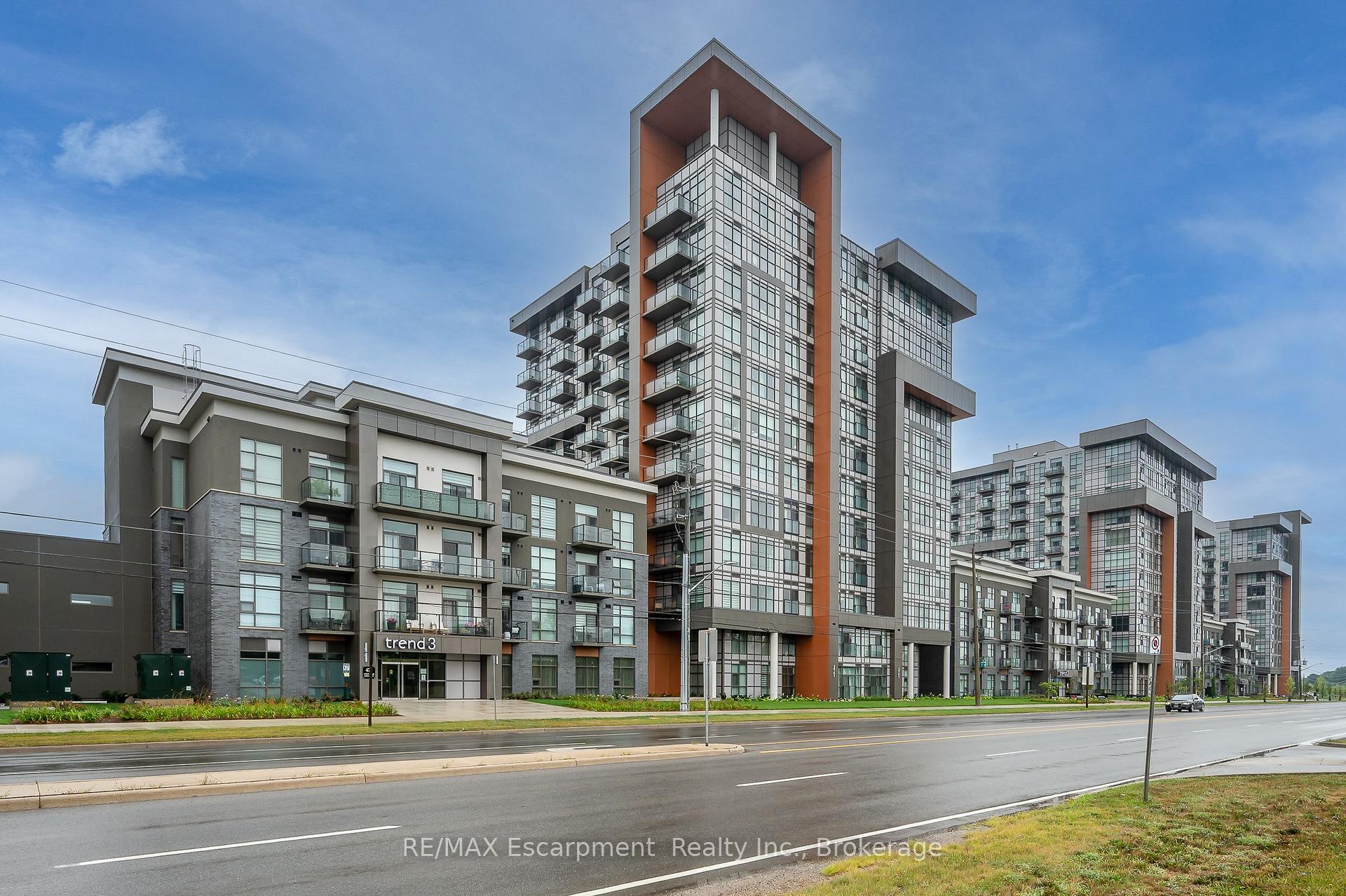 Photo 2 of Unit 309, 470 Dundas Street E, Hamilton, Waterdown — HOMEH