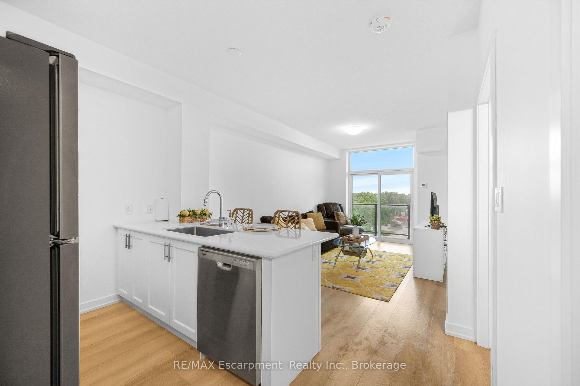Photo 7 of Unit 309, 470 Dundas Street E, Hamilton, Waterdown — HOMEH