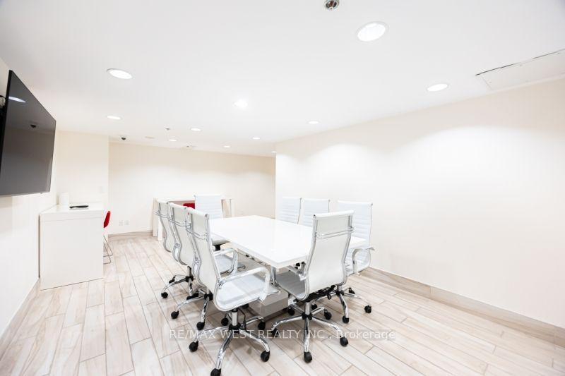 Photo 19 of Unit 704, 812 Lansdowne Avenue, Toronto, Dovercourt-Wallace Emerson-Junction — HOMEH