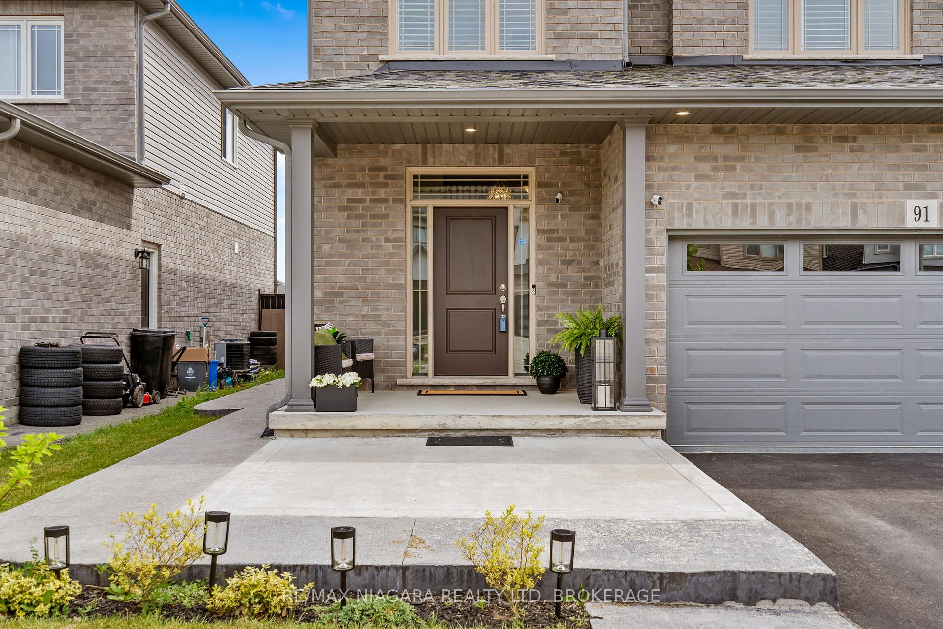 Photo 2 of 91 Quebec Avenue, Welland, Lincoln/Crowland — HOMEH