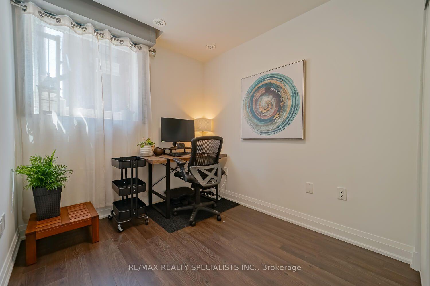 Photo 15 of Unit D902, 5289 Highway 7, Vaughan, Vaughan Grove — HOMEH