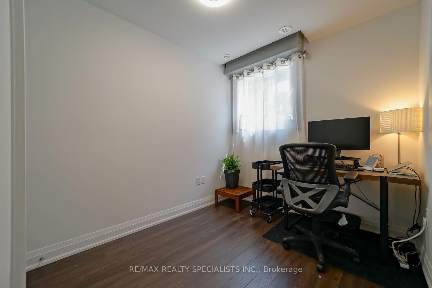 Photo 17 of Unit D902, 5289 Highway 7, Vaughan, Vaughan Grove — HOMEH