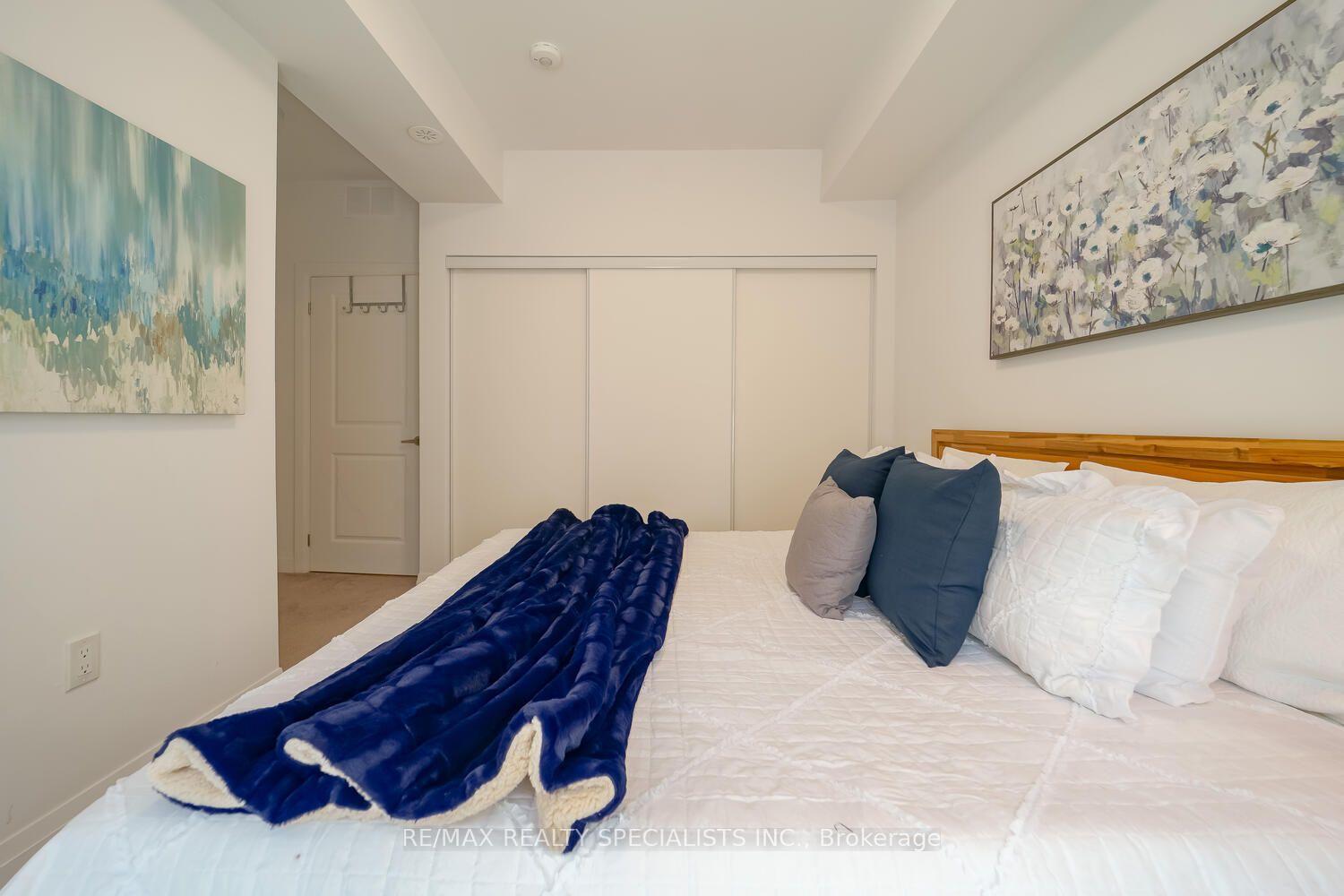 Photo 33 of Unit D902, 5289 Highway 7, Vaughan, Vaughan Grove — HOMEH