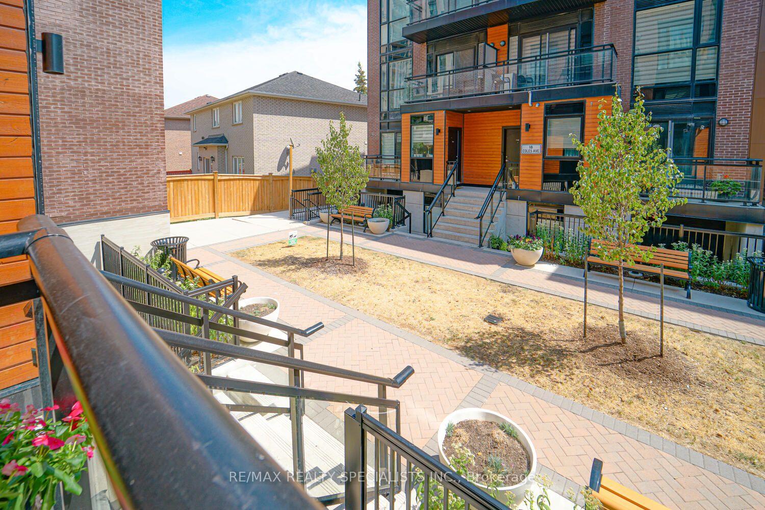 Photo 38 of Unit D902, 5289 Highway 7, Vaughan, Vaughan Grove — HOMEH