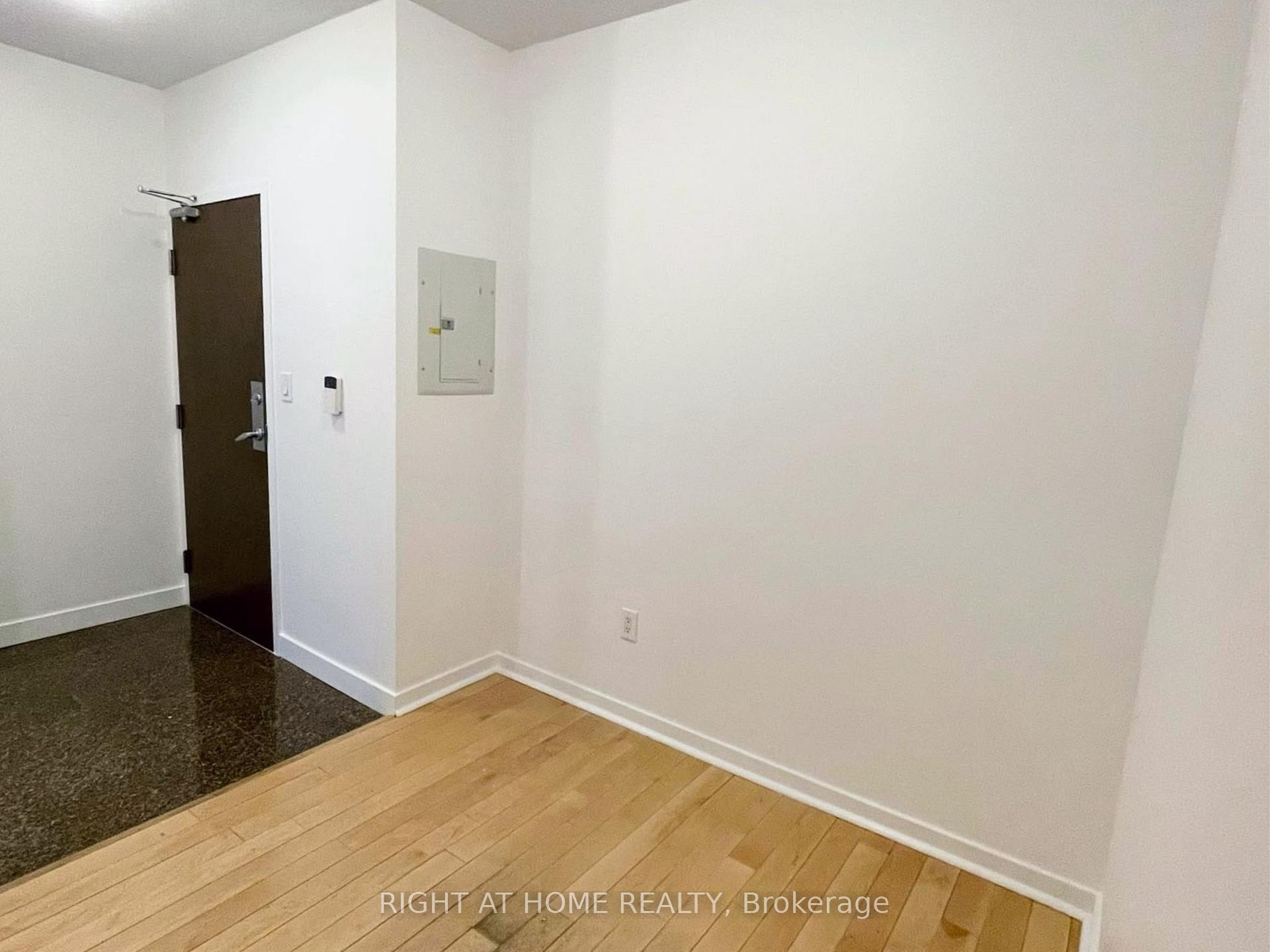 Photo 8 of Unit 811, 35 Mariner Terrace, Toronto, Waterfront Communities — HOMEH