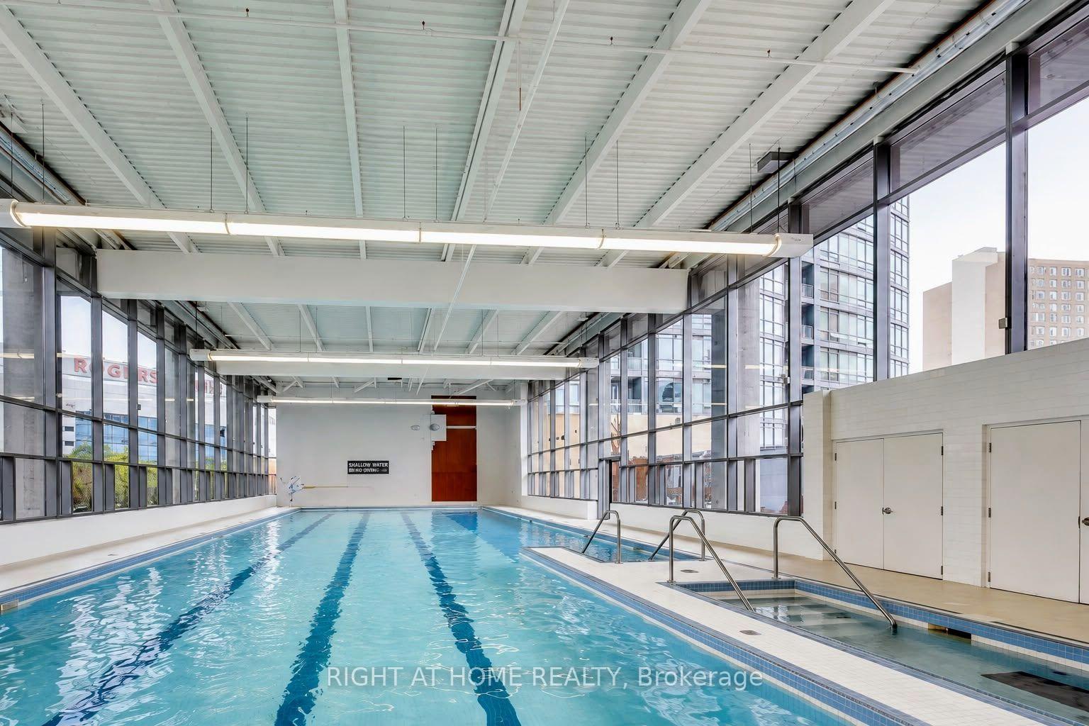 Photo 13 of Unit 811, 35 Mariner Terrace, Toronto, Waterfront Communities — HOMEH