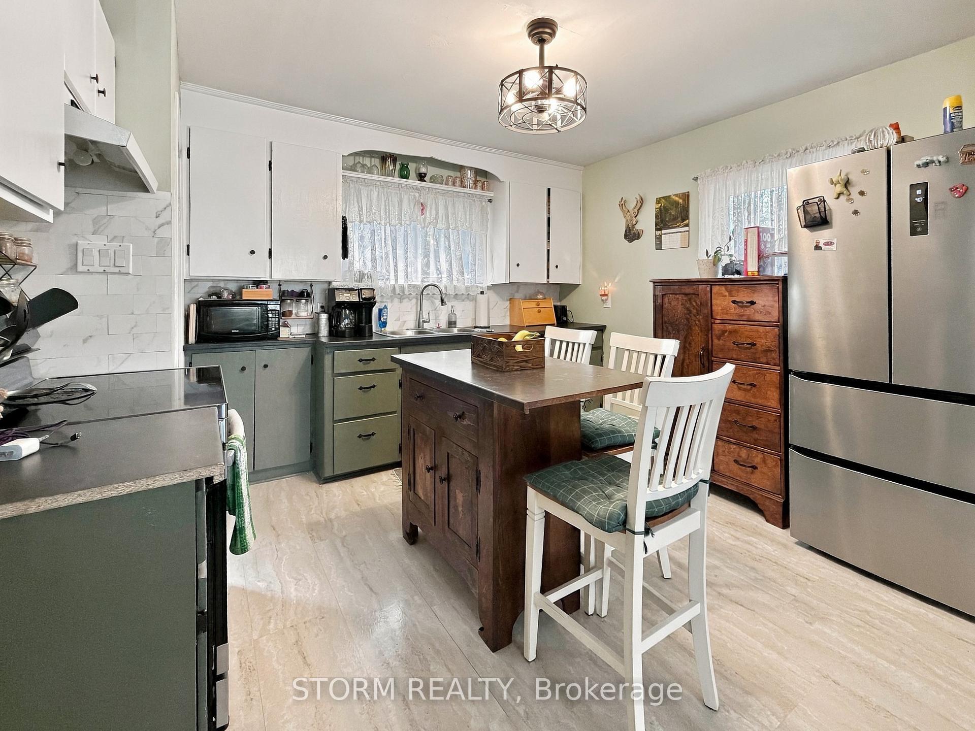 Photo 11 of 117 Emma Avenue, Cornwall, Cornwall — HOMEH