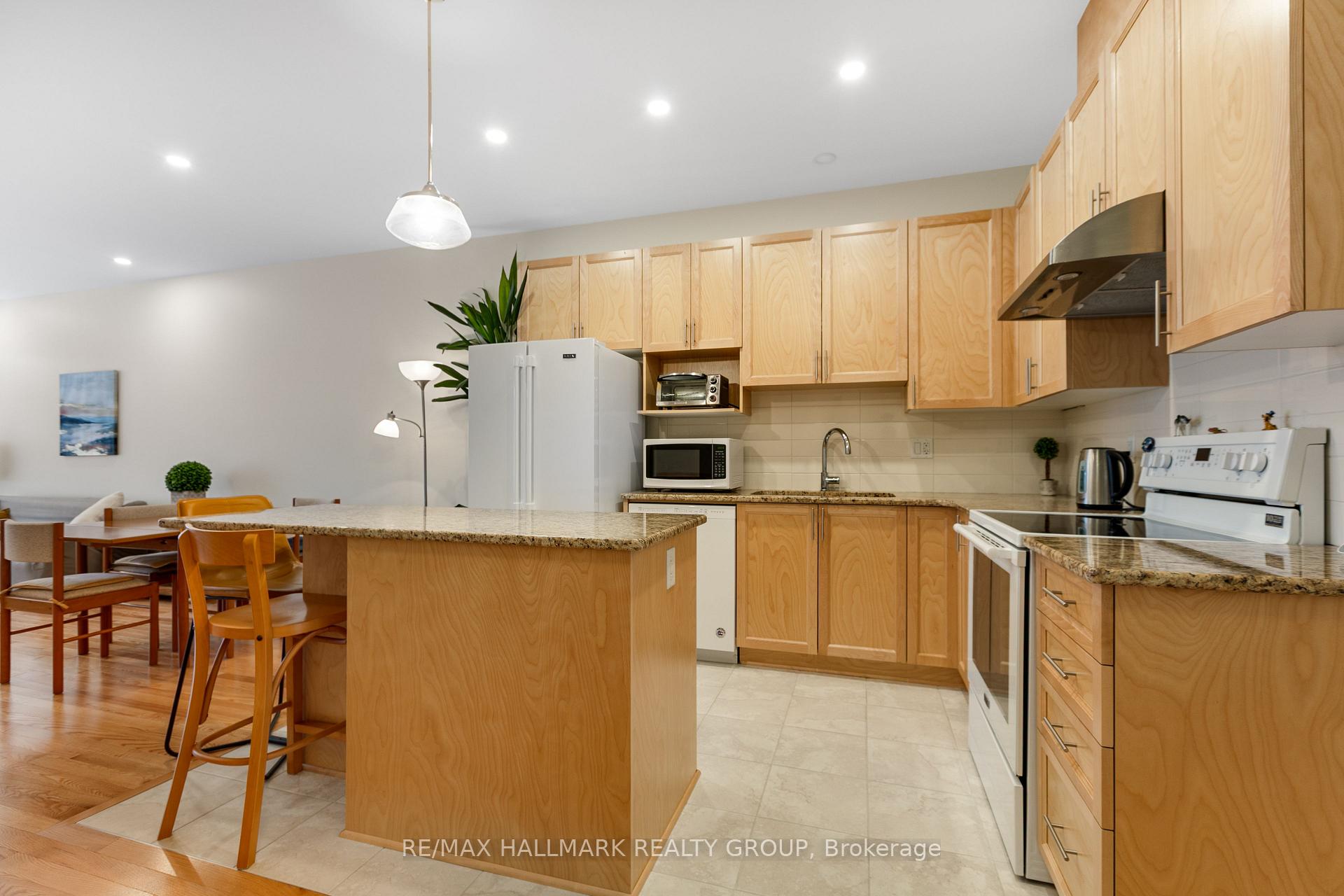 Photo 6 of 66 Kayenta Street, Ottawa, Remainder of Stittsville & Area — HOMEH