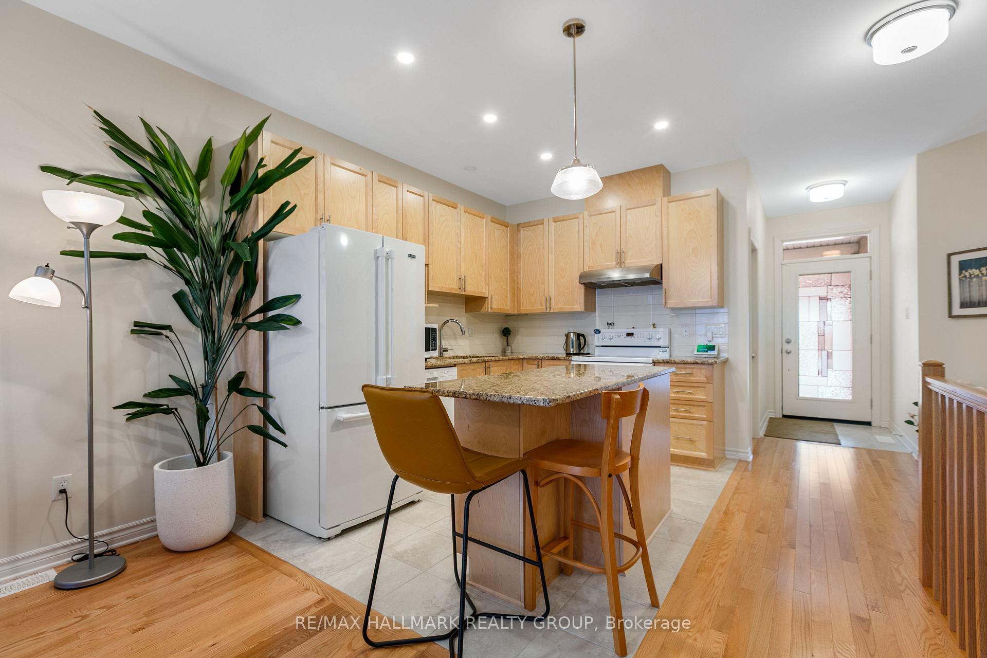 Photo 8 of 66 Kayenta Street, Ottawa, Remainder of Stittsville & Area — HOMEH