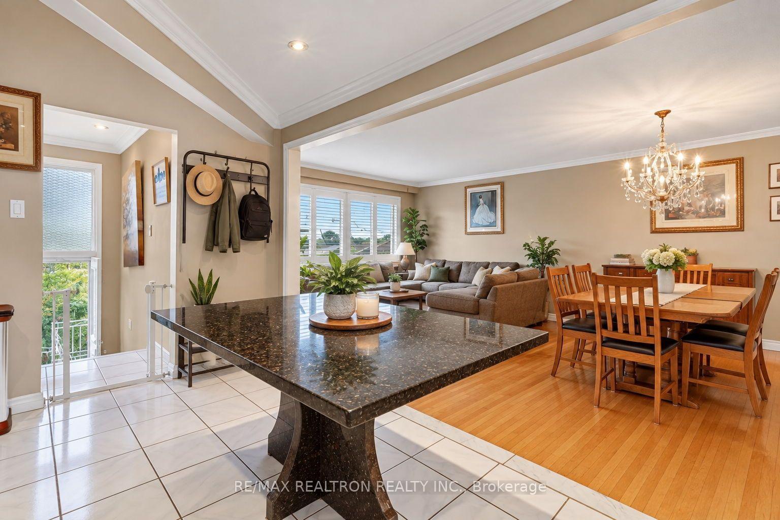 Photo 8 of 26 Brubeck Road, North York, Humbermede — HOMEH