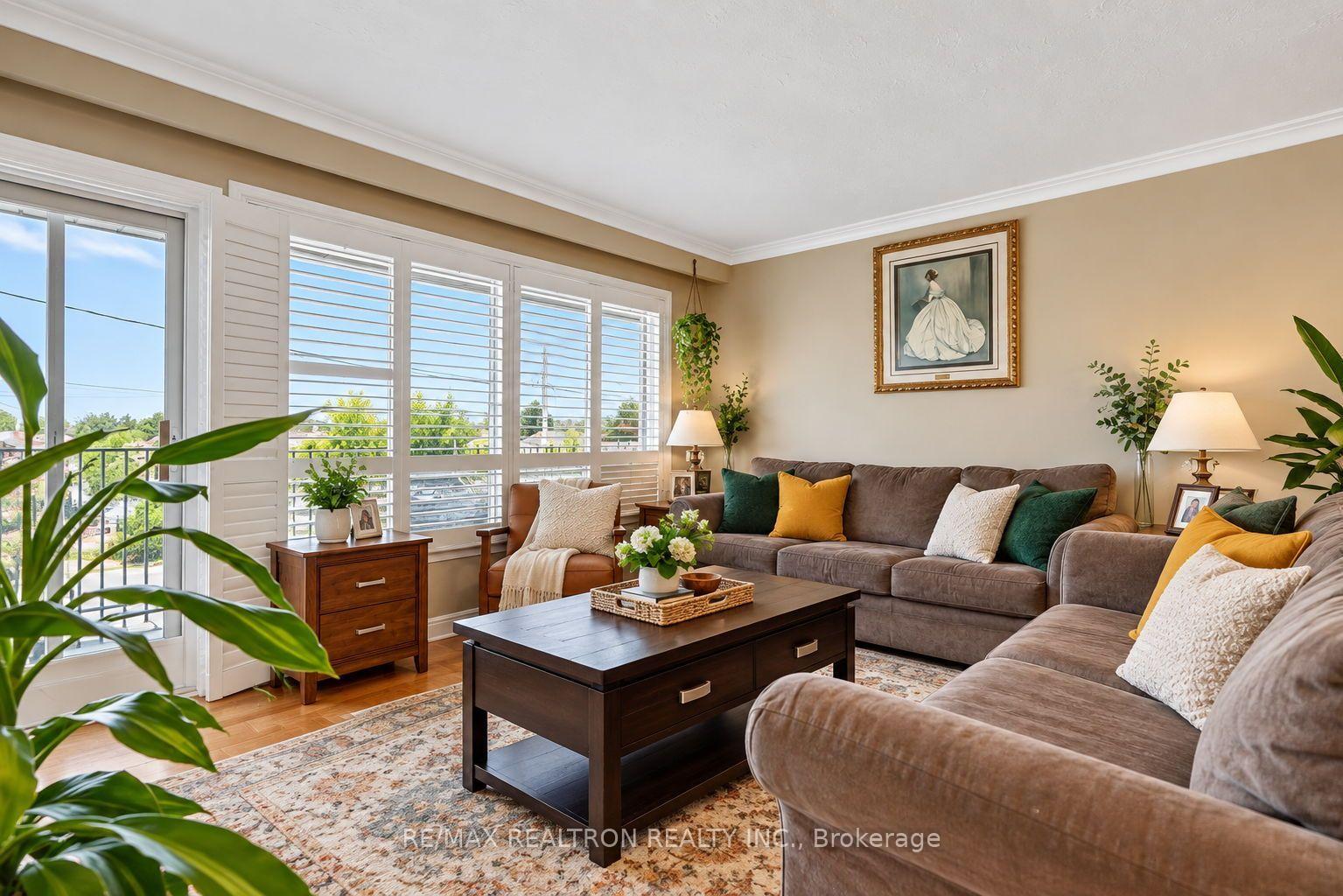 Photo 9 of 26 Brubeck Road, North York, Humbermede — HOMEH