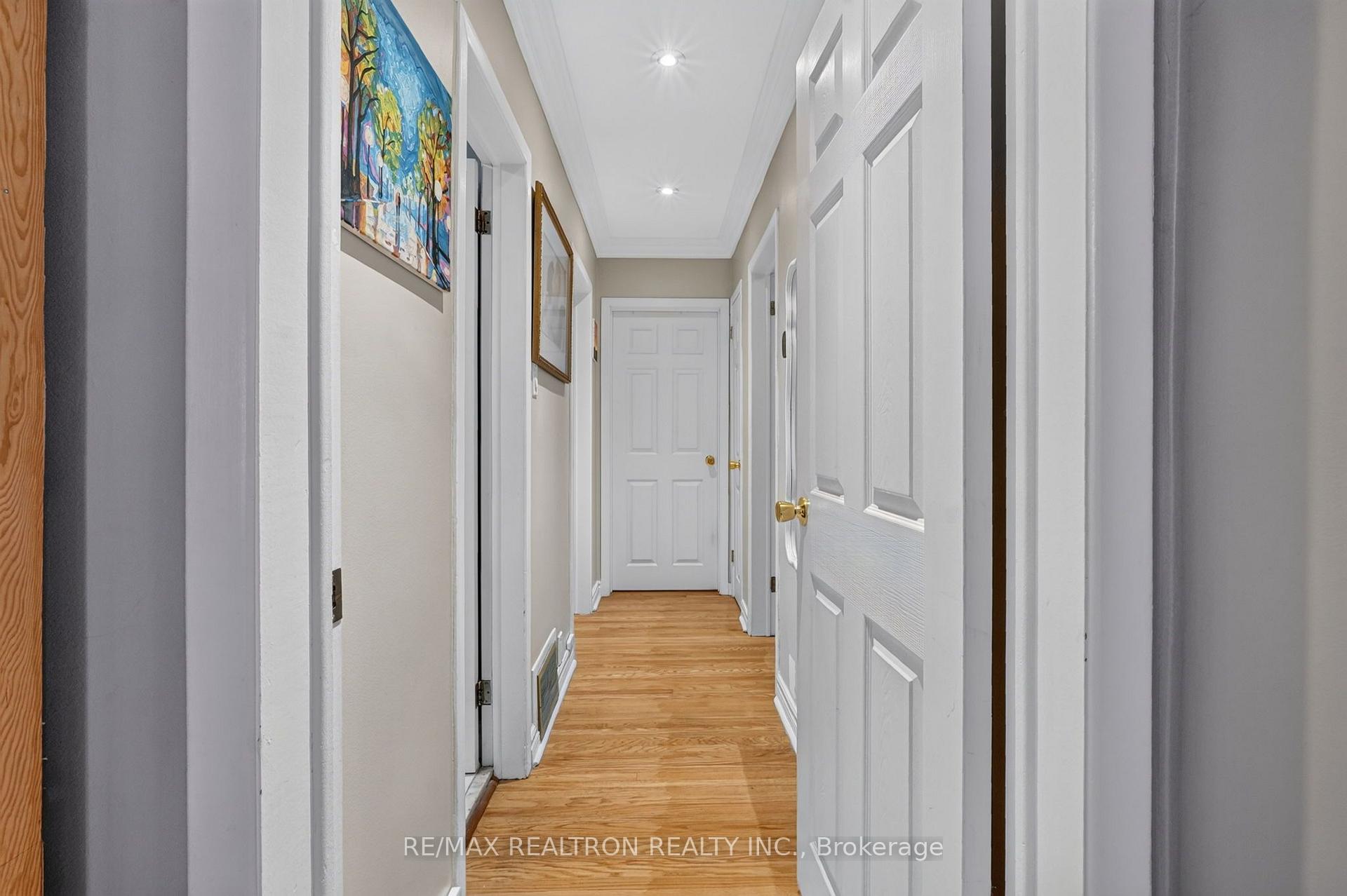 Photo 16 of 26 Brubeck Road, North York, Humbermede — HOMEH