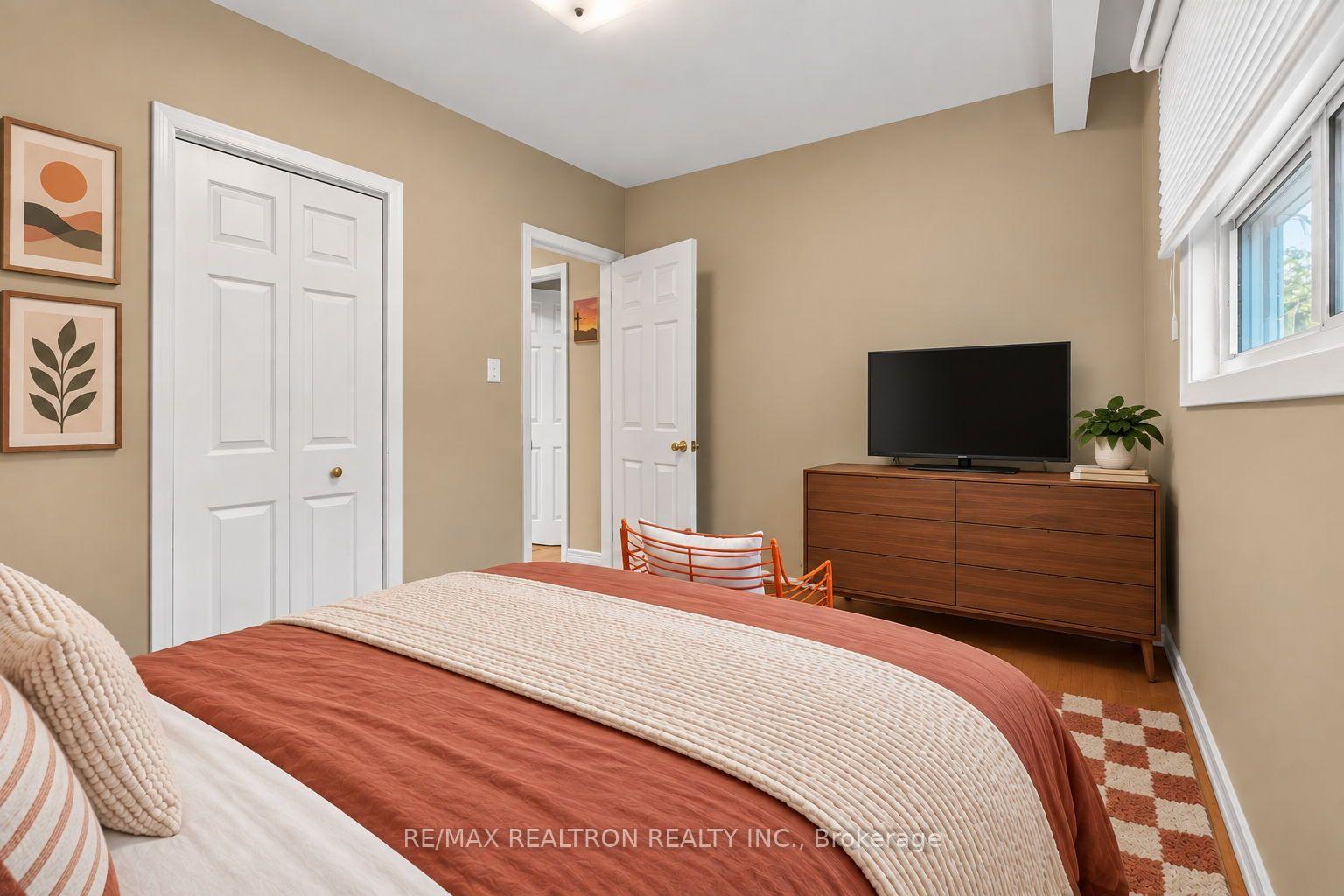 Photo 22 of 26 Brubeck Road, North York, Humbermede — HOMEH