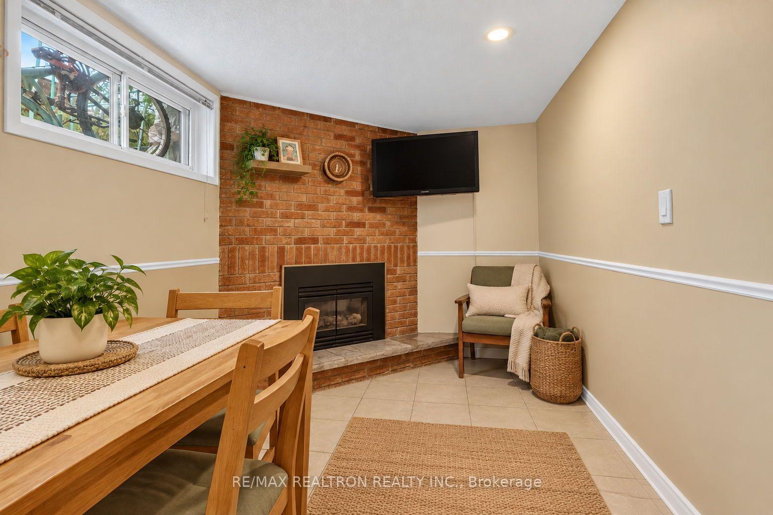Photo 28 of 26 Brubeck Road, North York, Humbermede — HOMEH