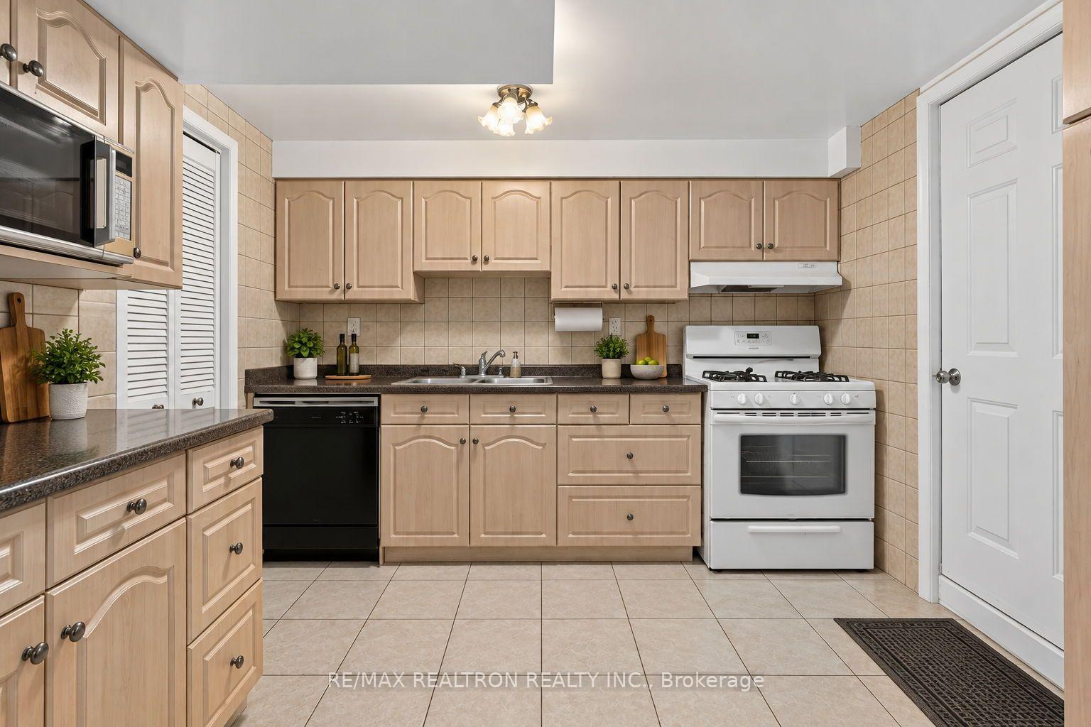 Photo 30 of 26 Brubeck Road, North York, Humbermede — HOMEH
